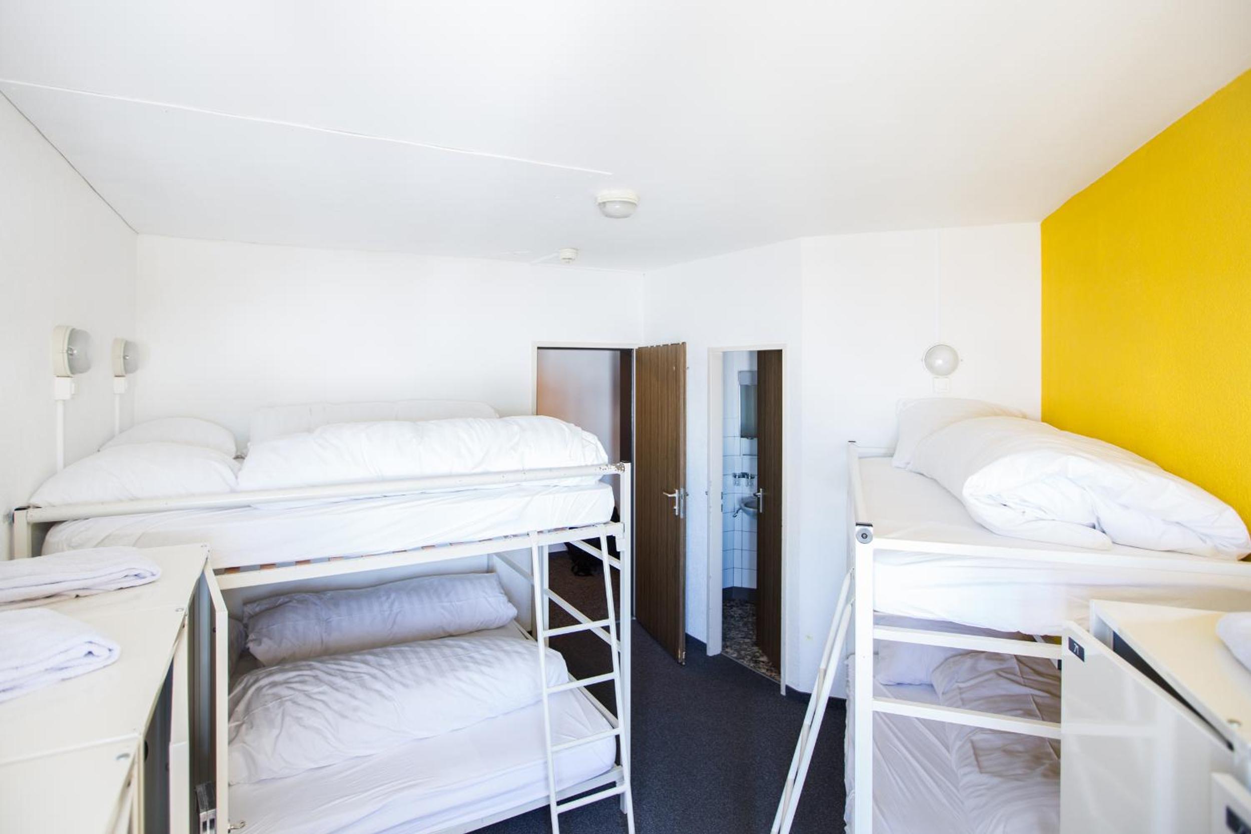 Quadruple Room with Shared Bathroom photo 1