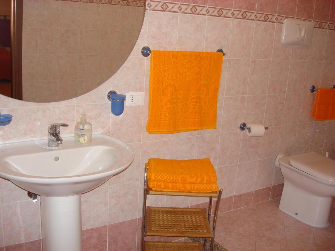 Double or Twin Room - Photo 8