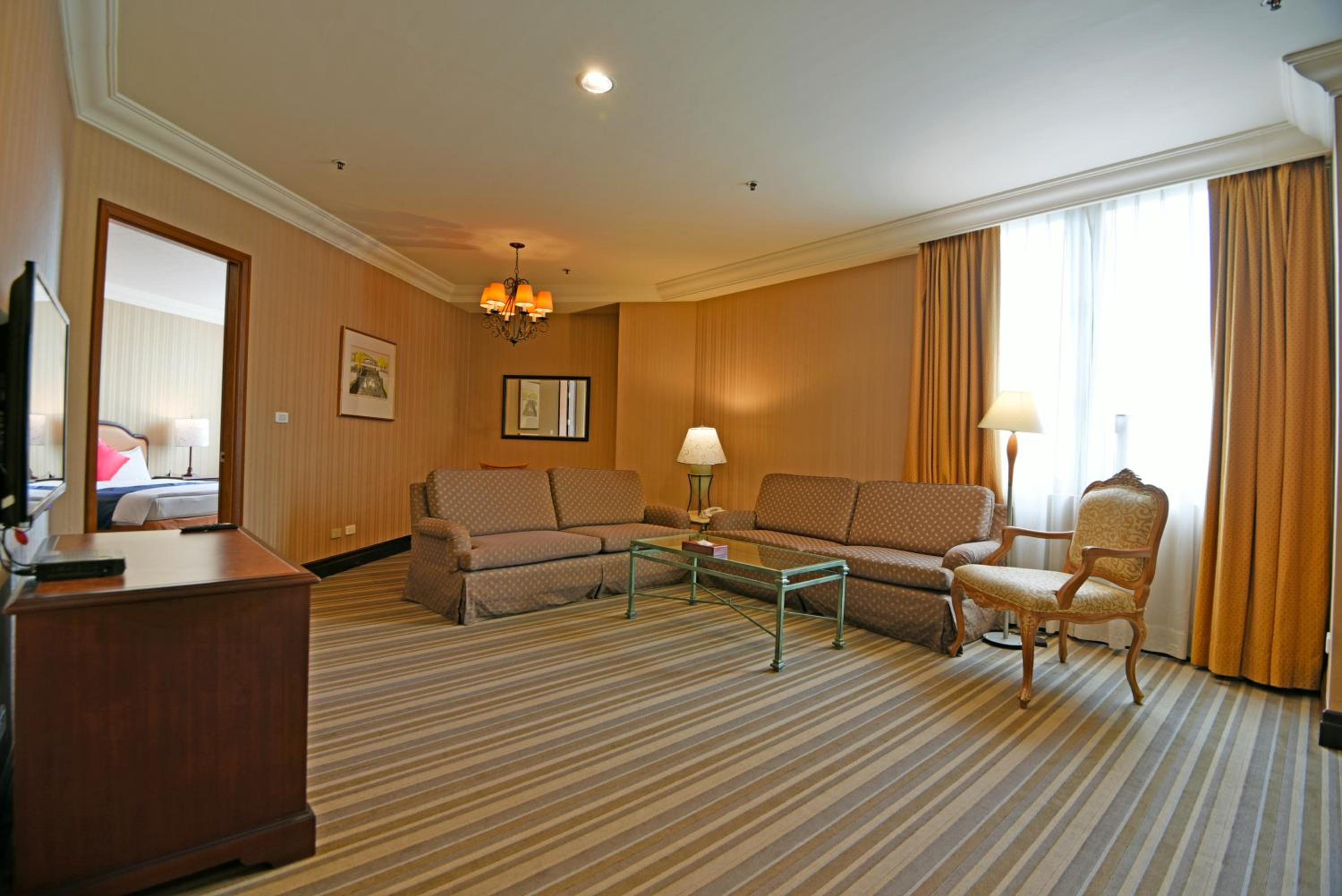 Deluxe Suite photo 1