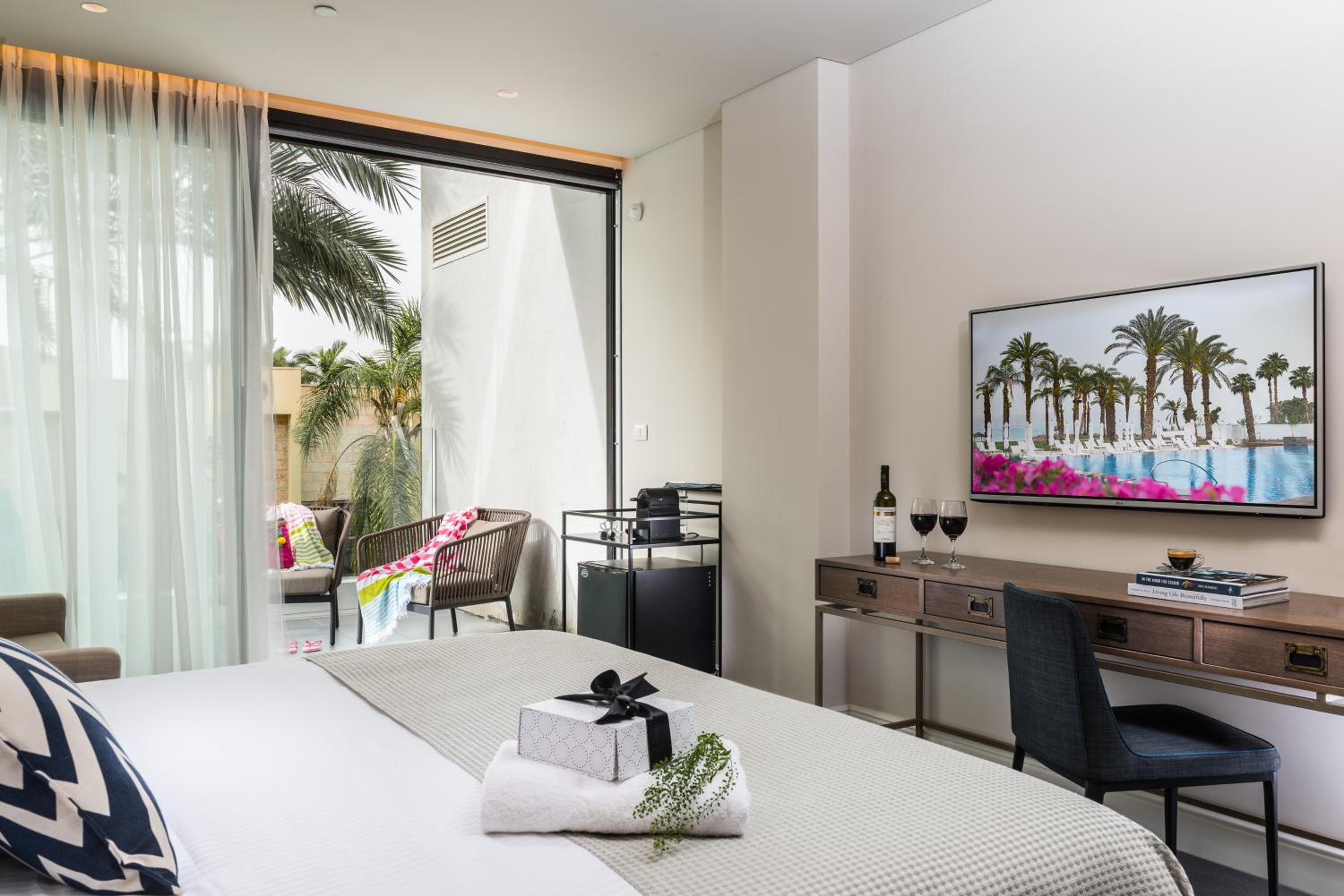 Deluxe Double Room with Balcony (2 Adults + 1 Child)