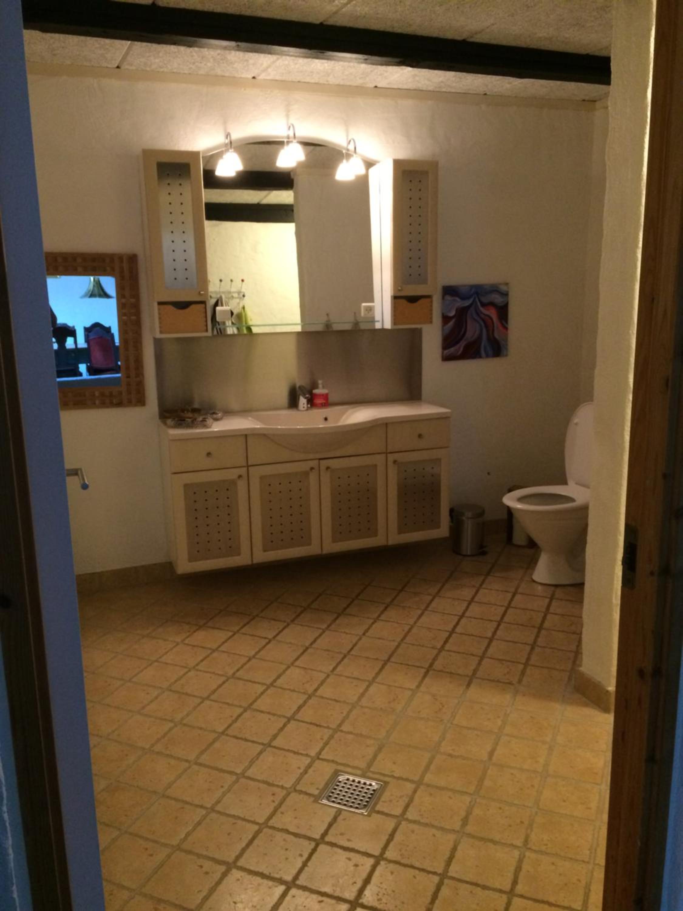 Double or Twin Room with View - Photo 12