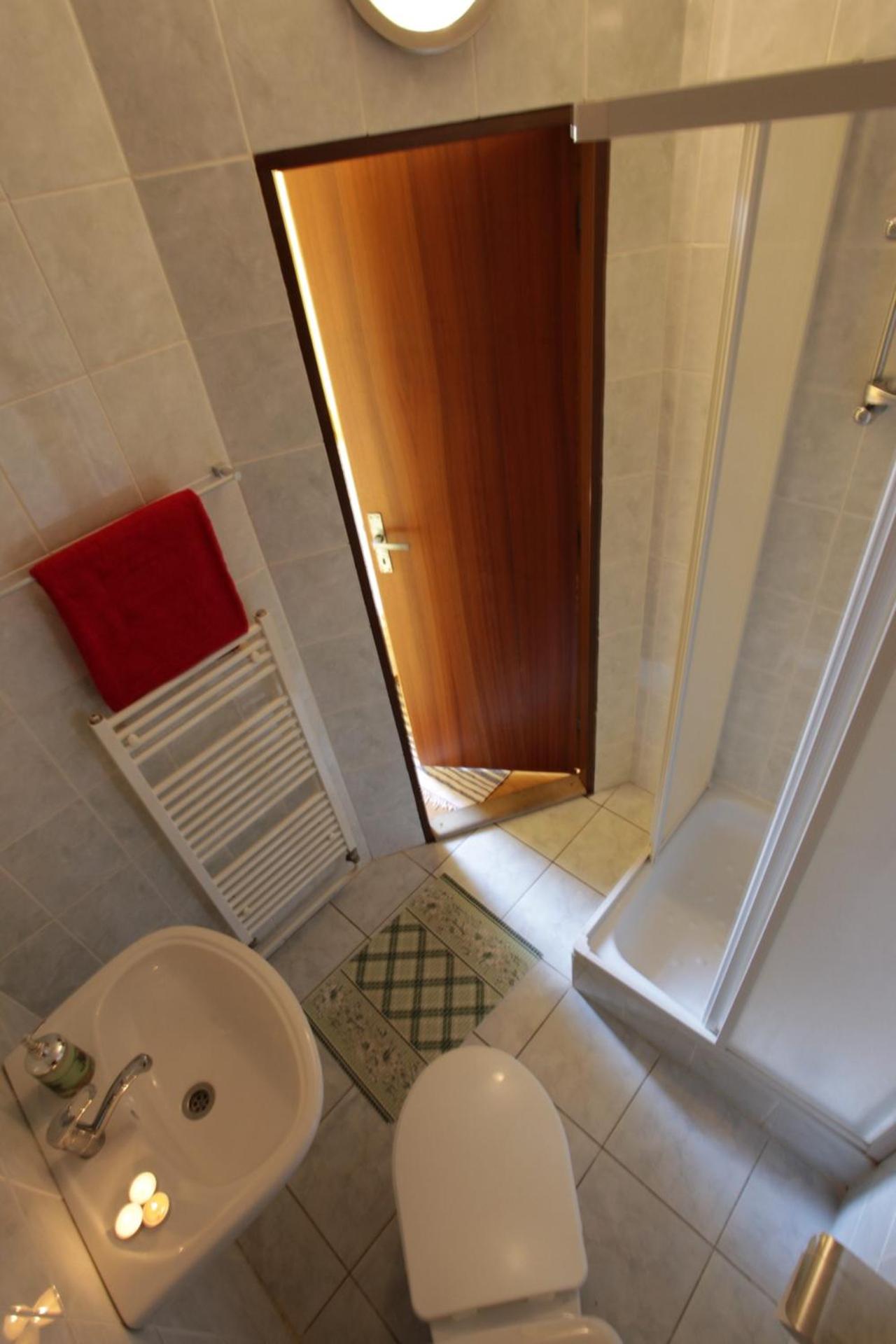 Double or Twin Room photo 3