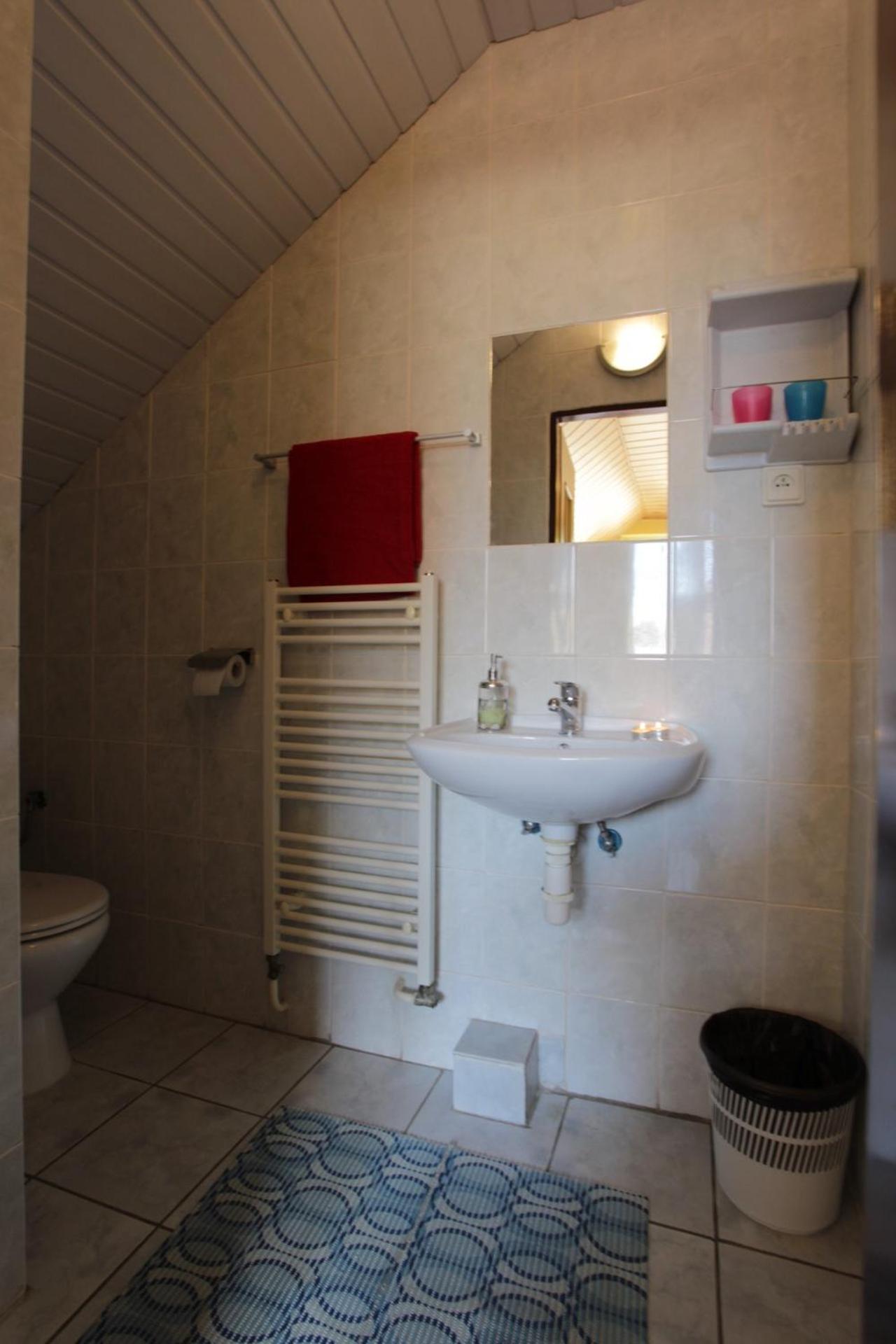 Deluxe Double Room with Shower photo 3
