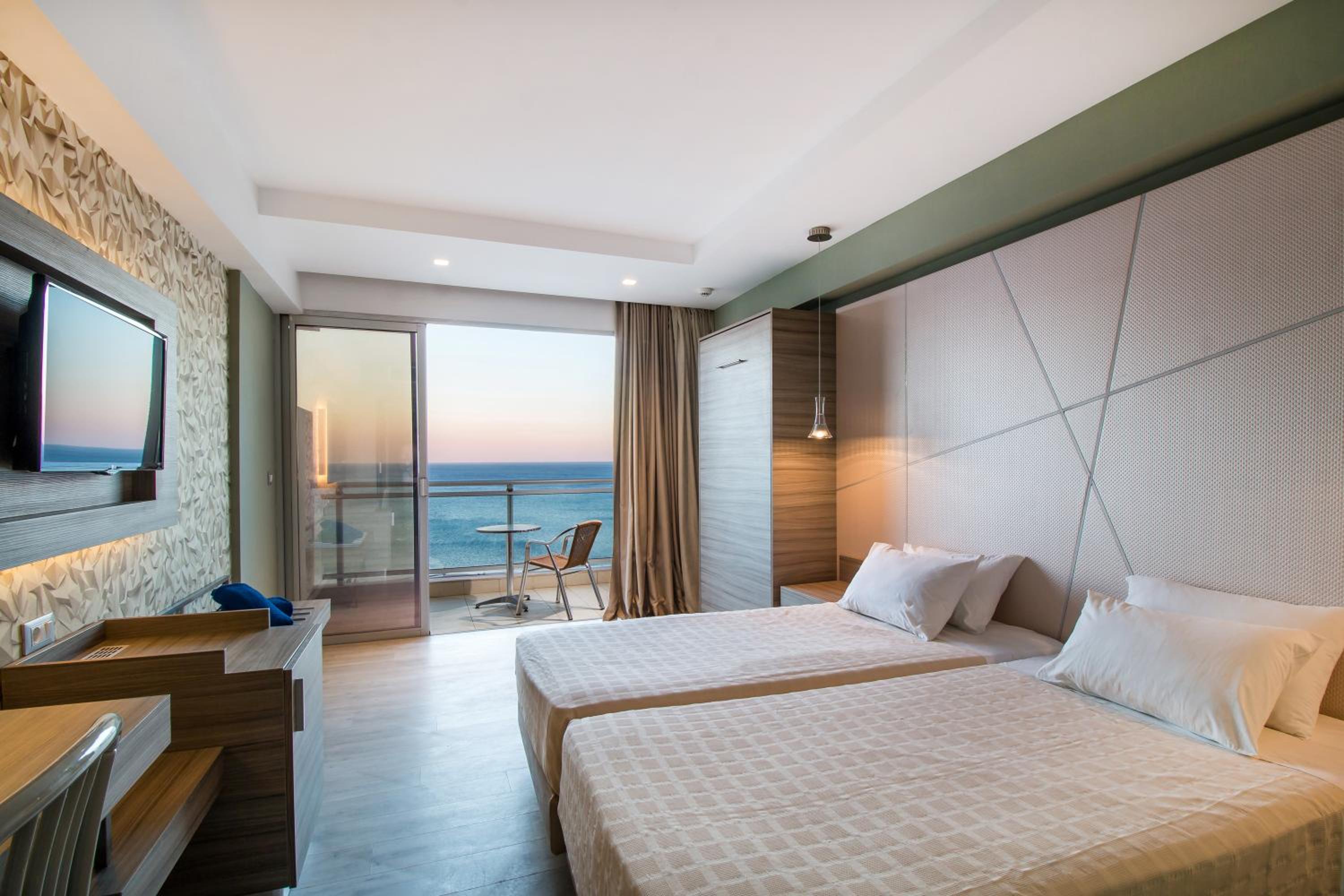 Superior Sea View