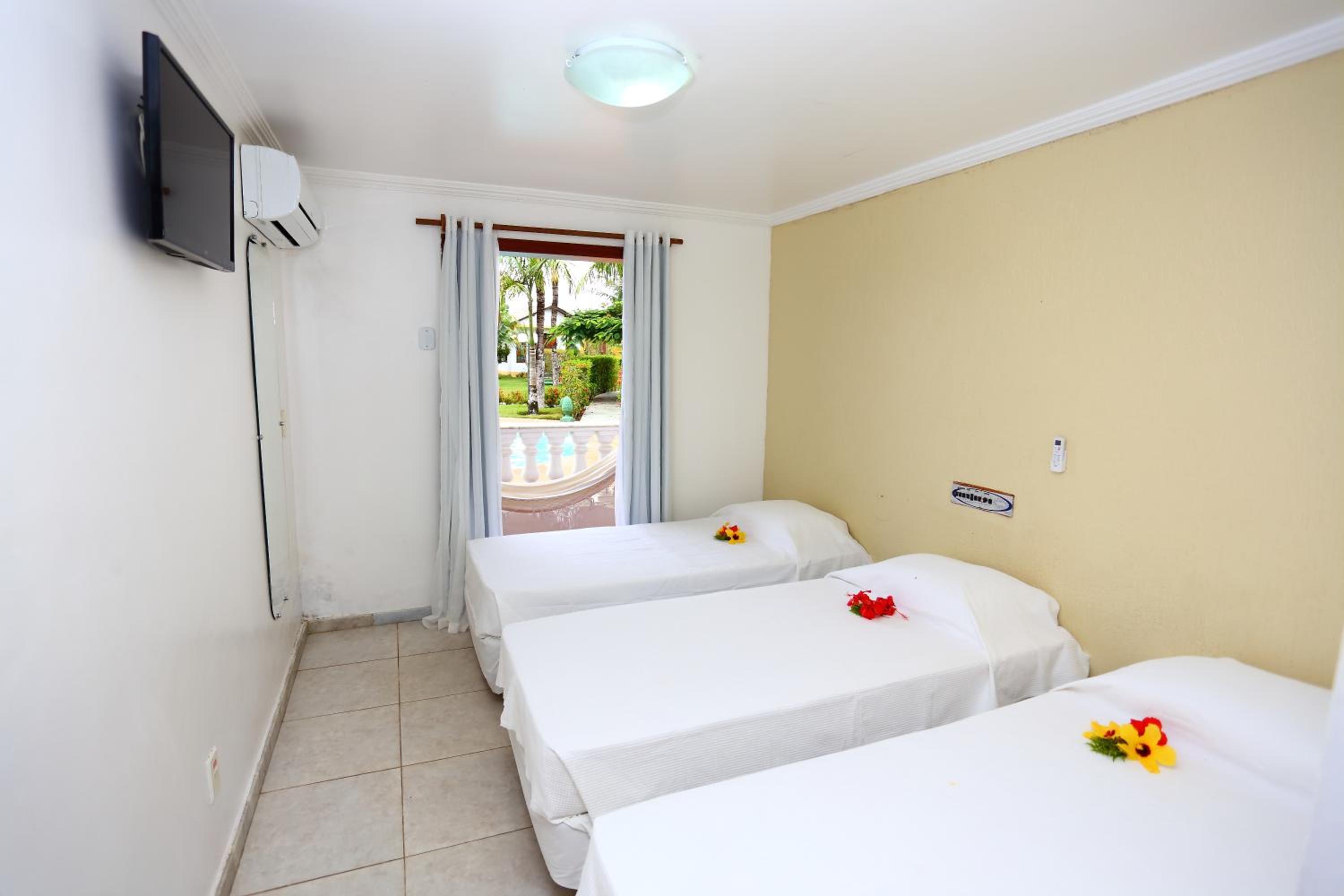 Economy Triple Room photo 1