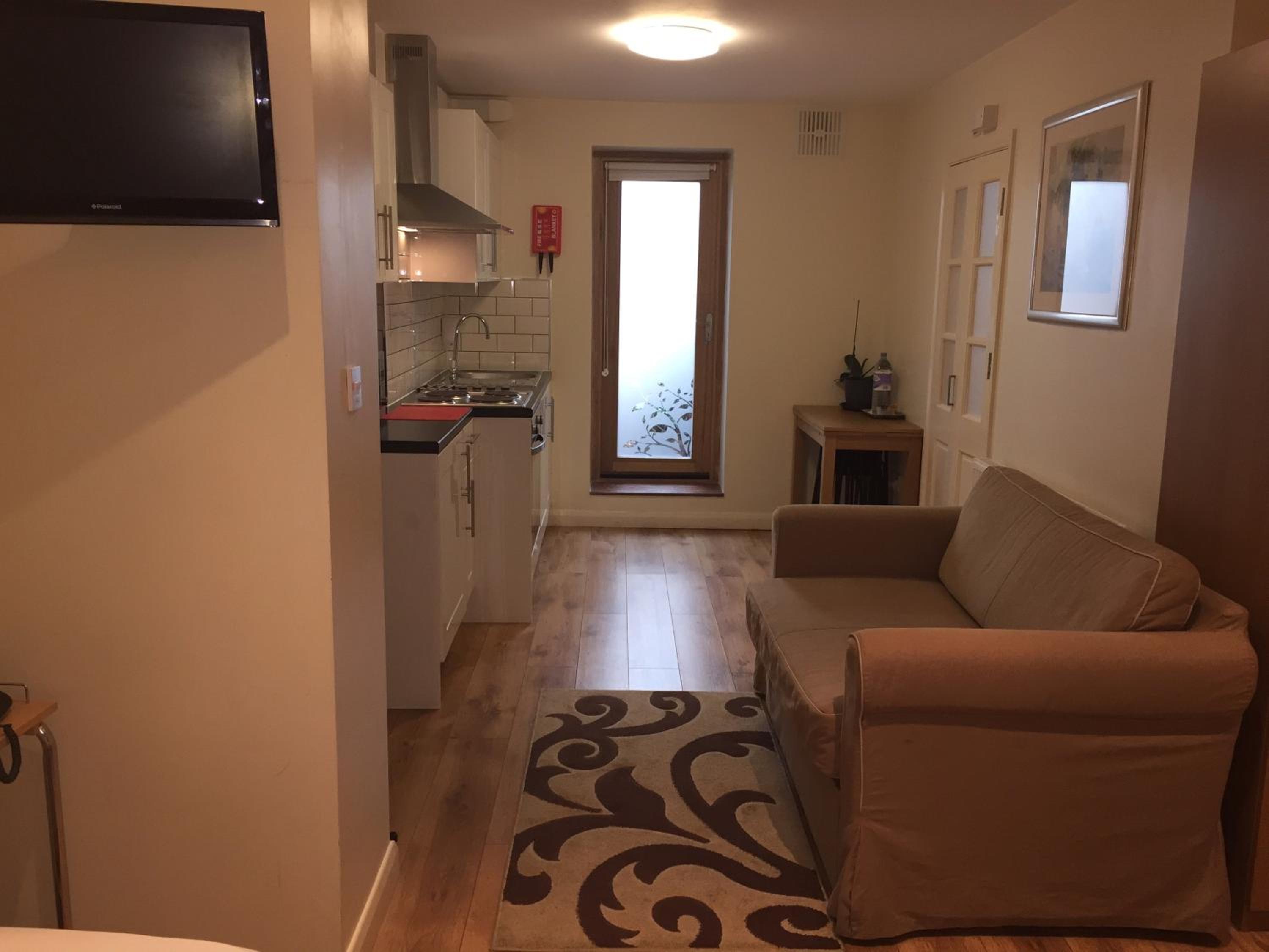 Family Studio (5 Adults) with Terrace photo 3