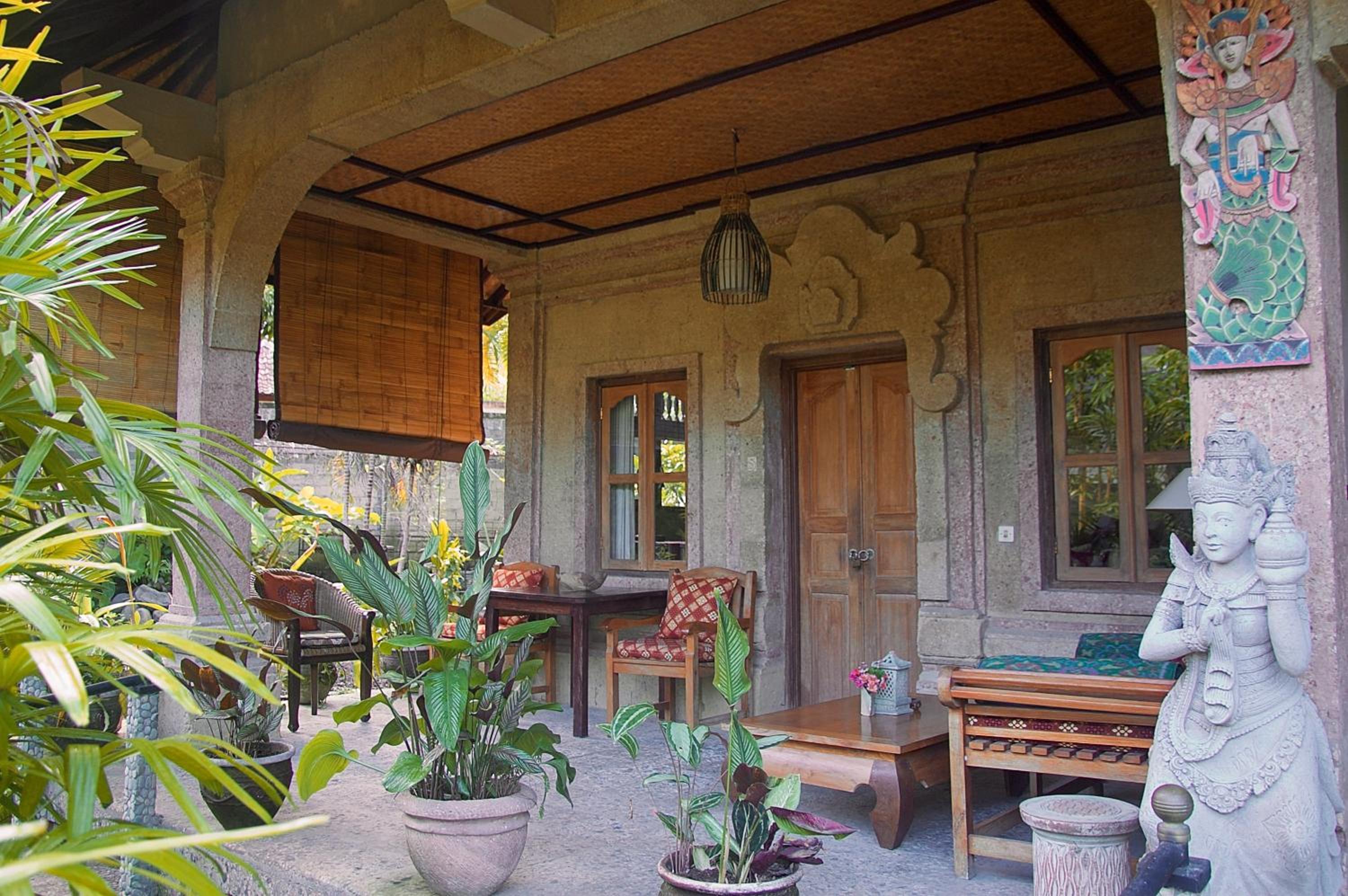 Deluxe King Room with Garden View - Photo 23