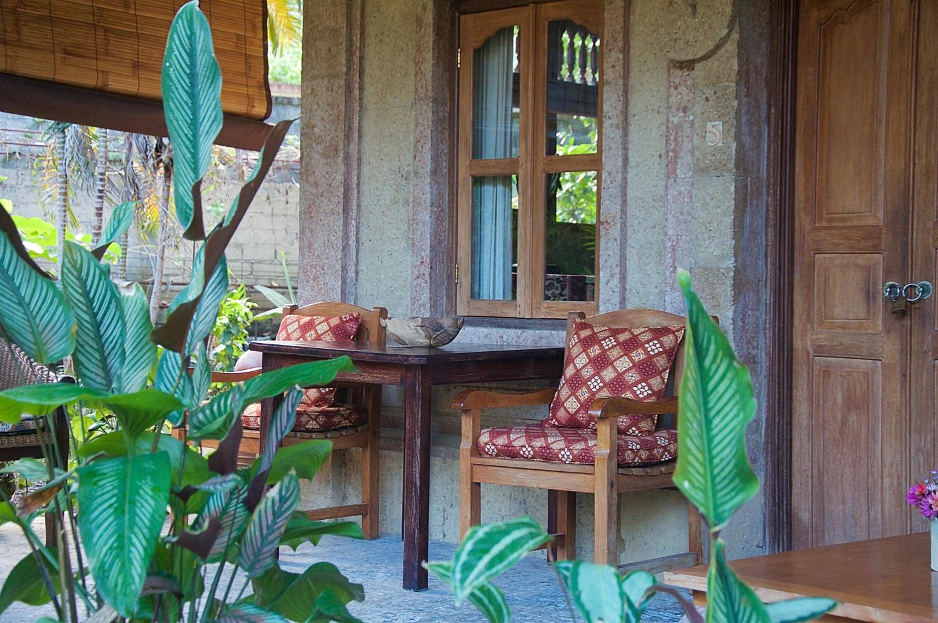 Deluxe King Room with Garden View - Photo 12
