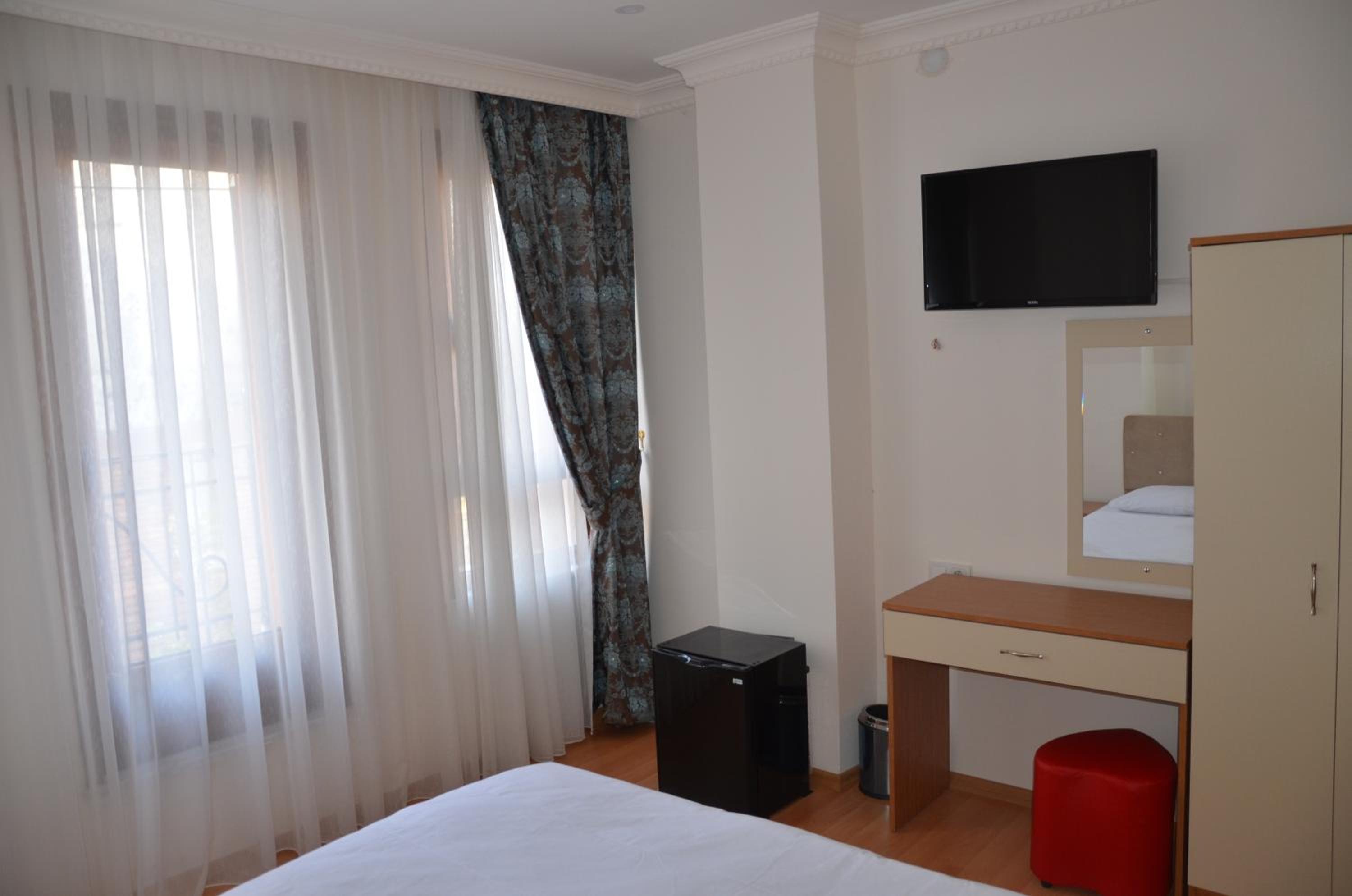 Standard Double Room photo 3