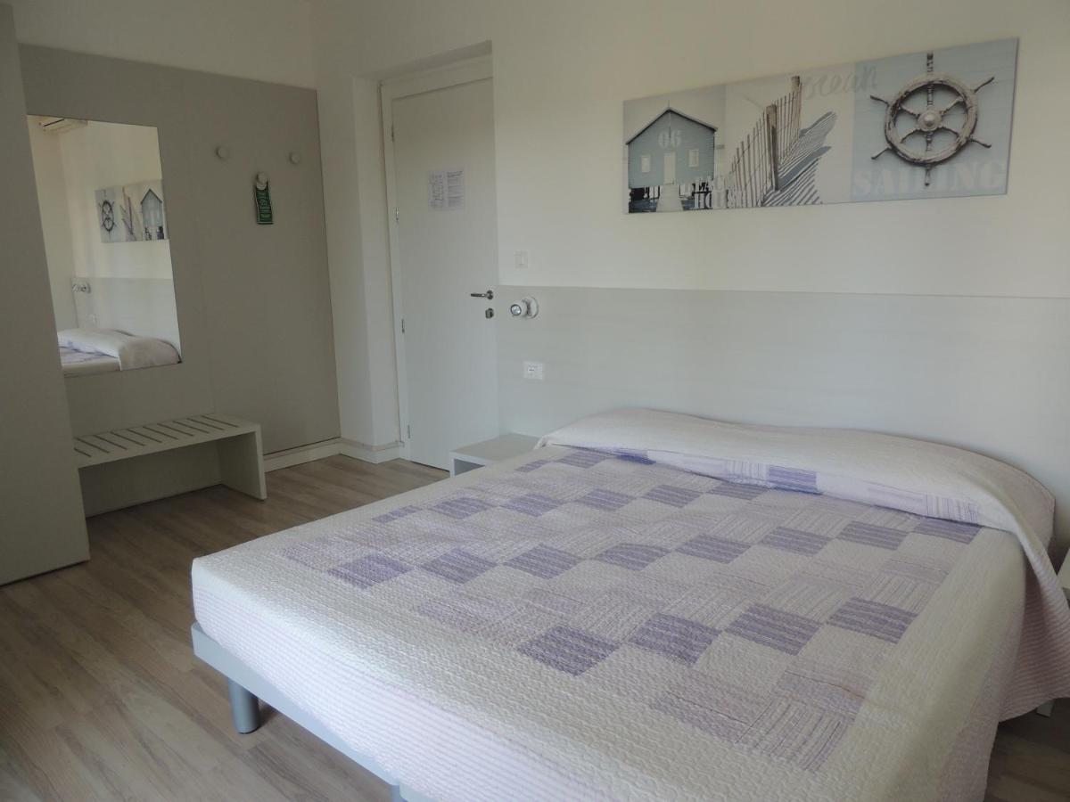 Double or Twin Room photo 1