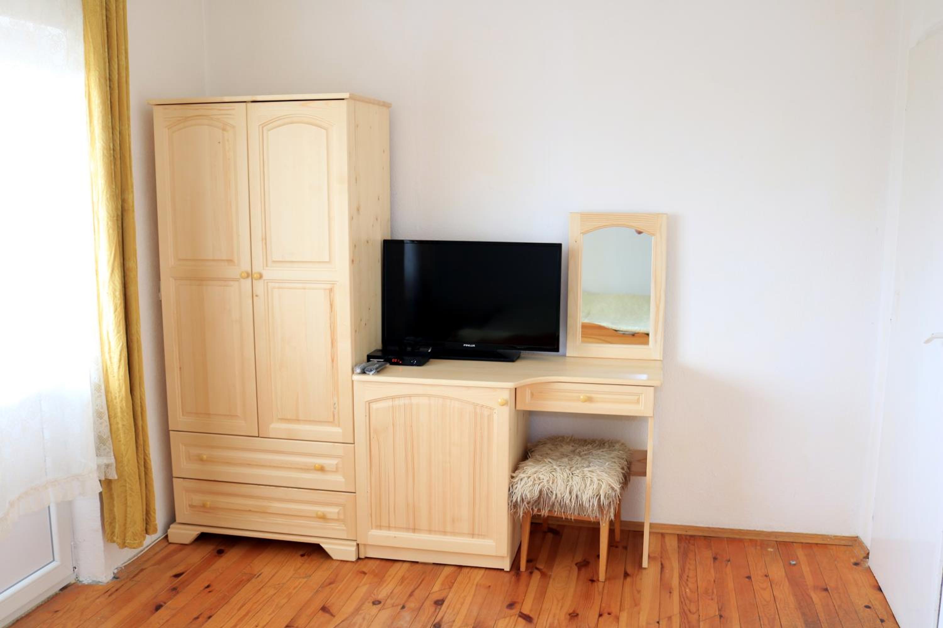 Double Room with Private External Bathroom photo 2