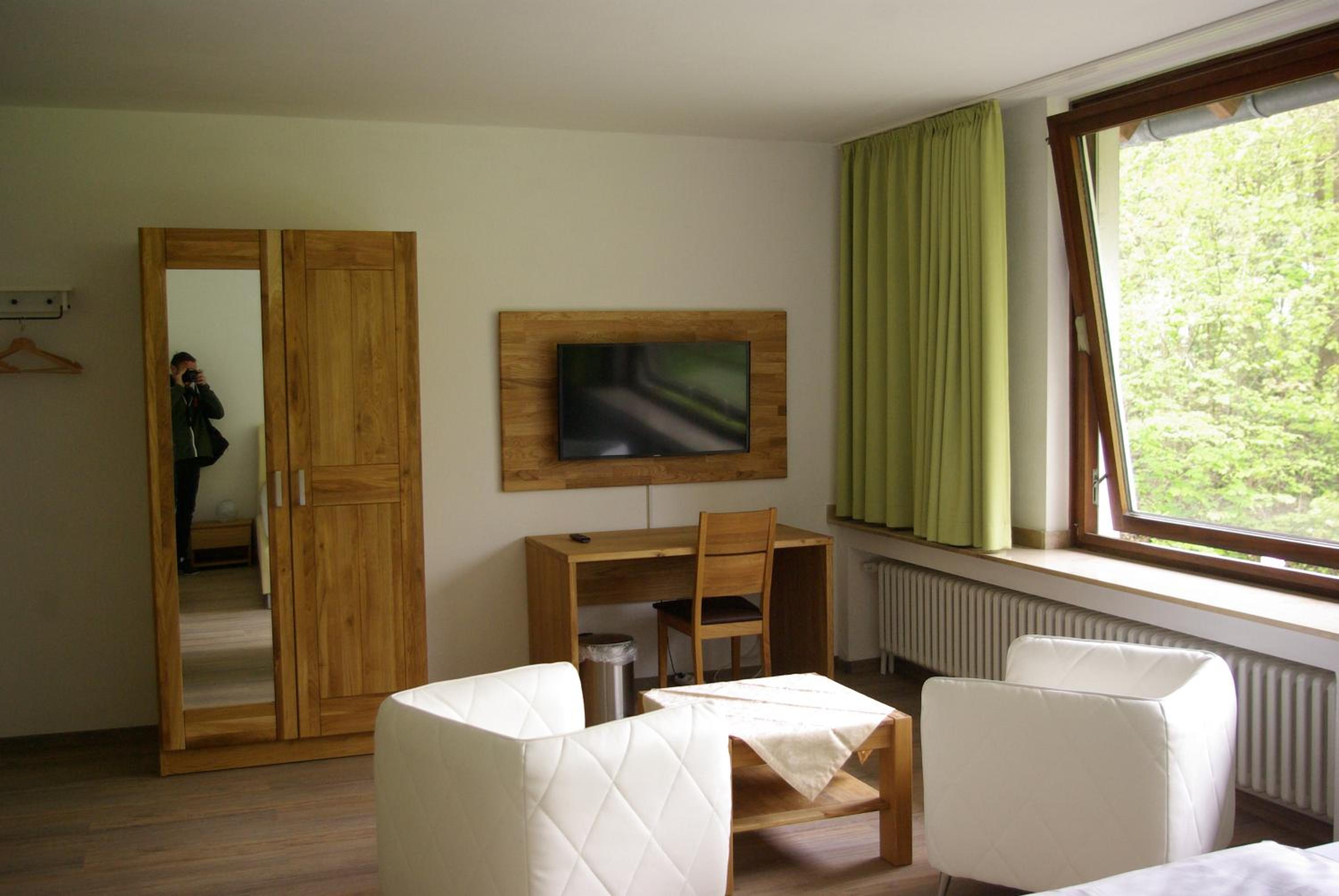 Single Room photo 2