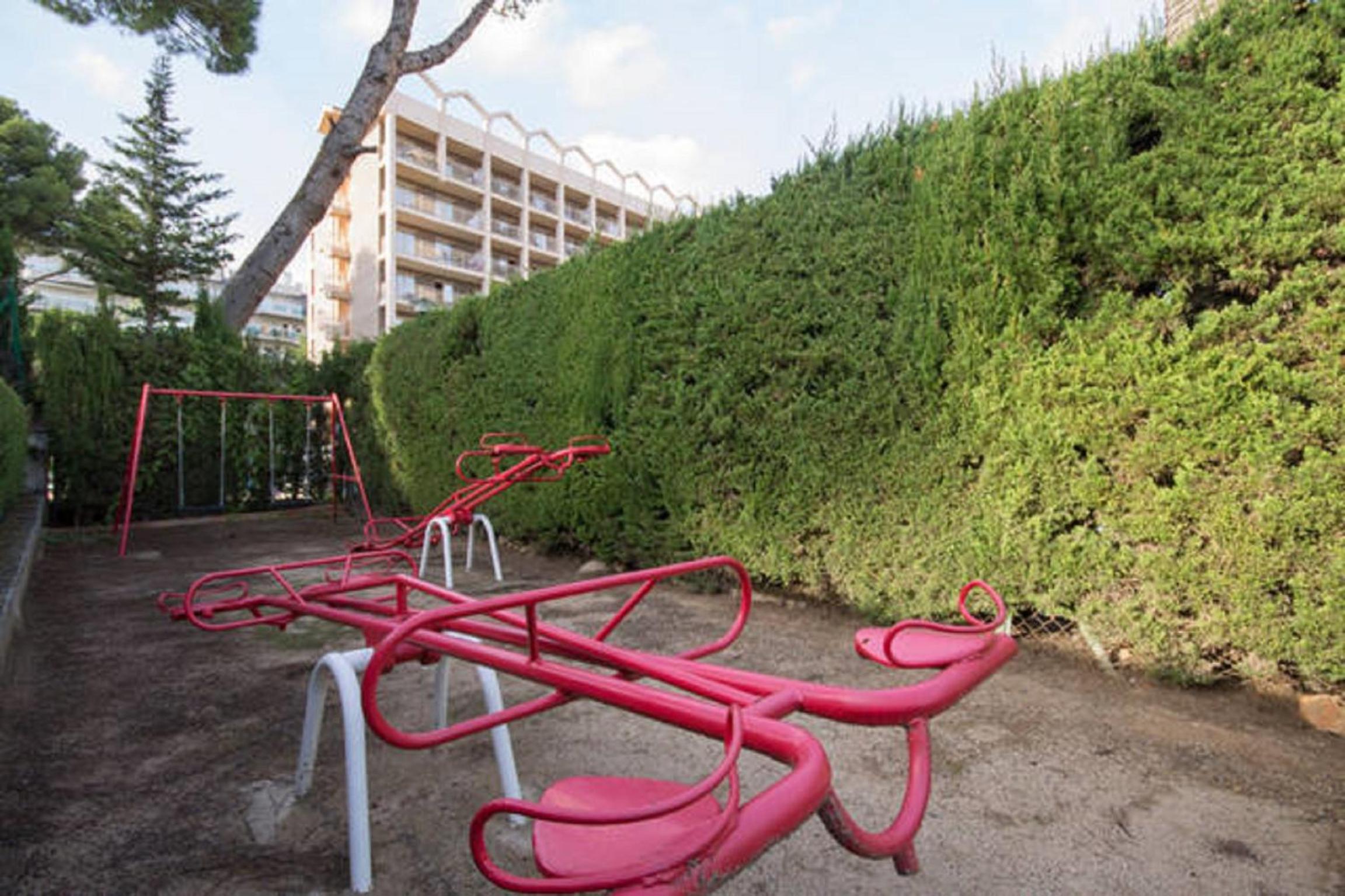 Apartment with Balcony - Photo 16