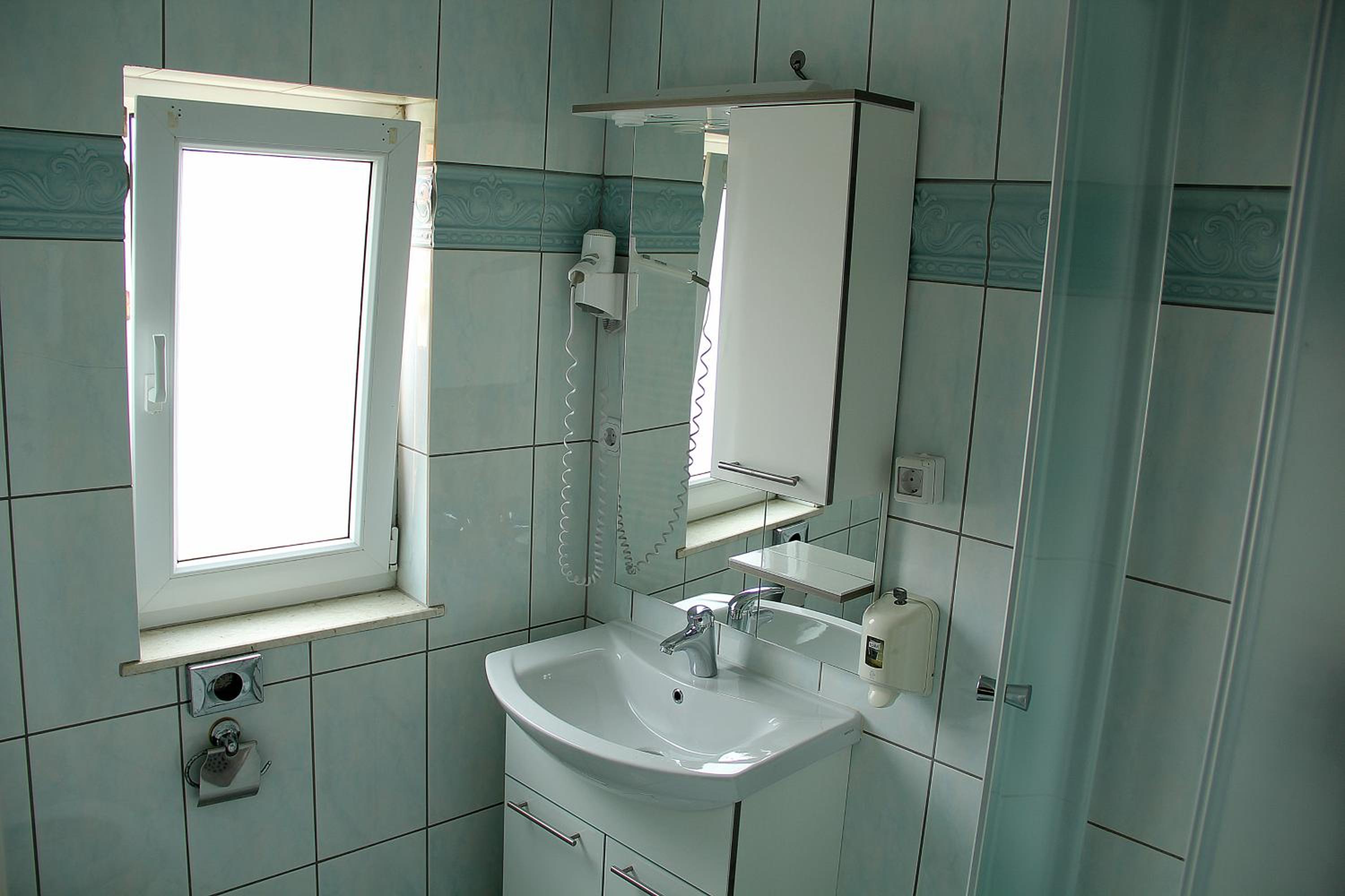 Three-Bedroom Apartment with Sea View (8 Adults) photo 3