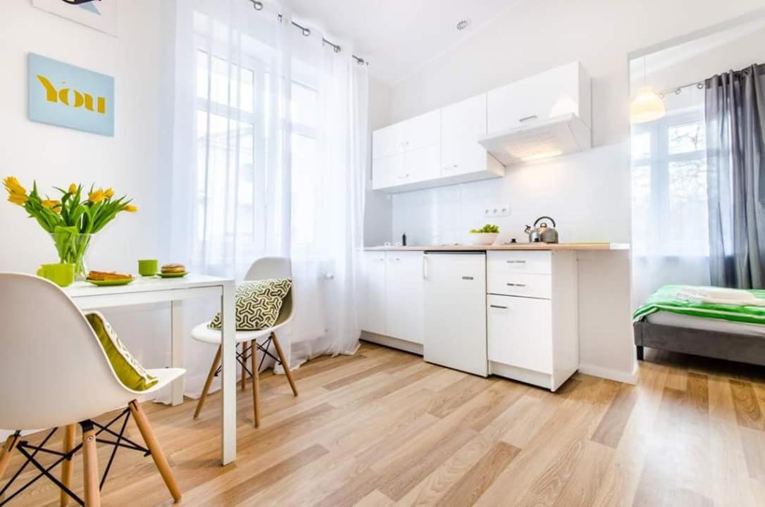One-Bedroom Apartment photo 2