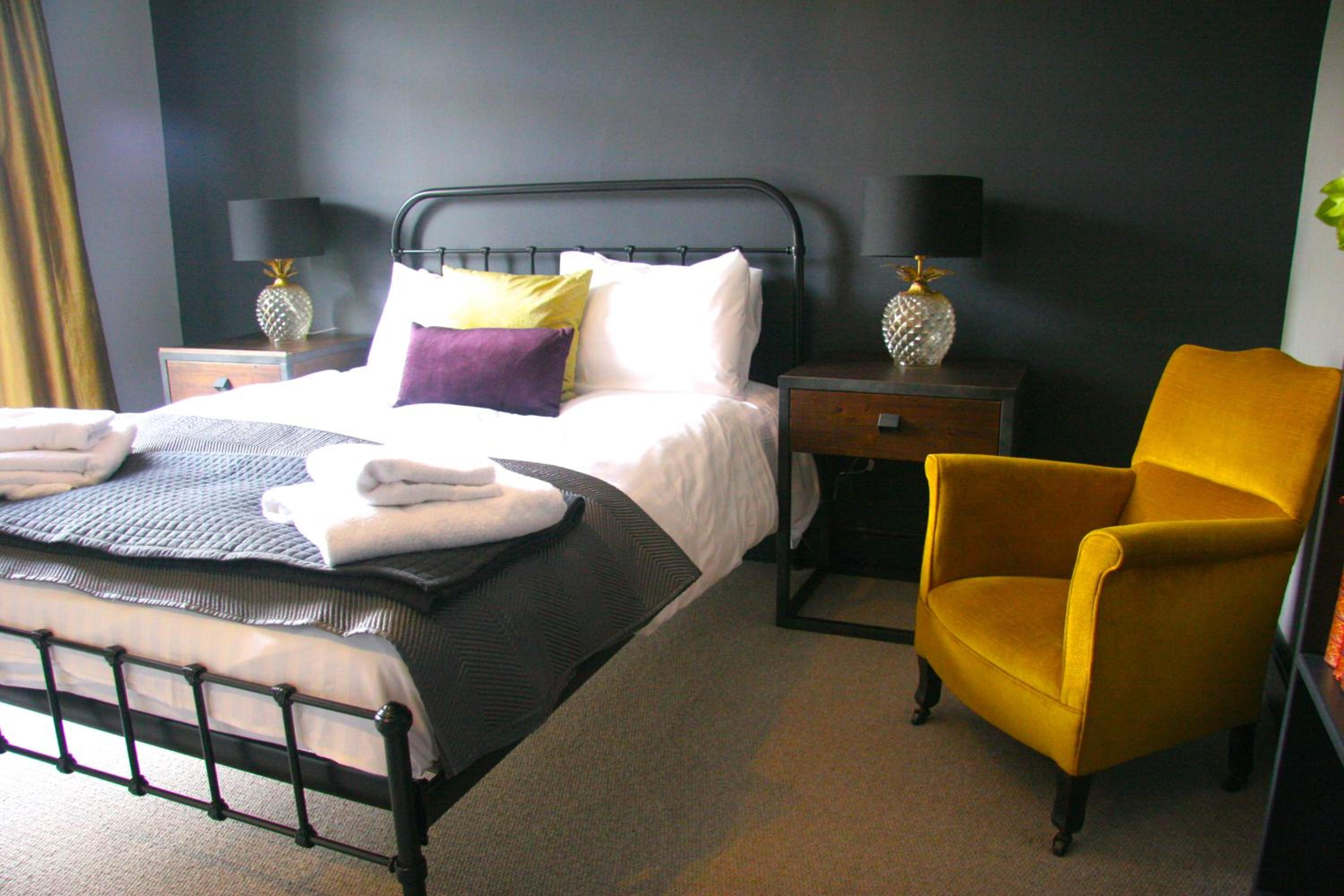 Suite with Balcony - Photo 3