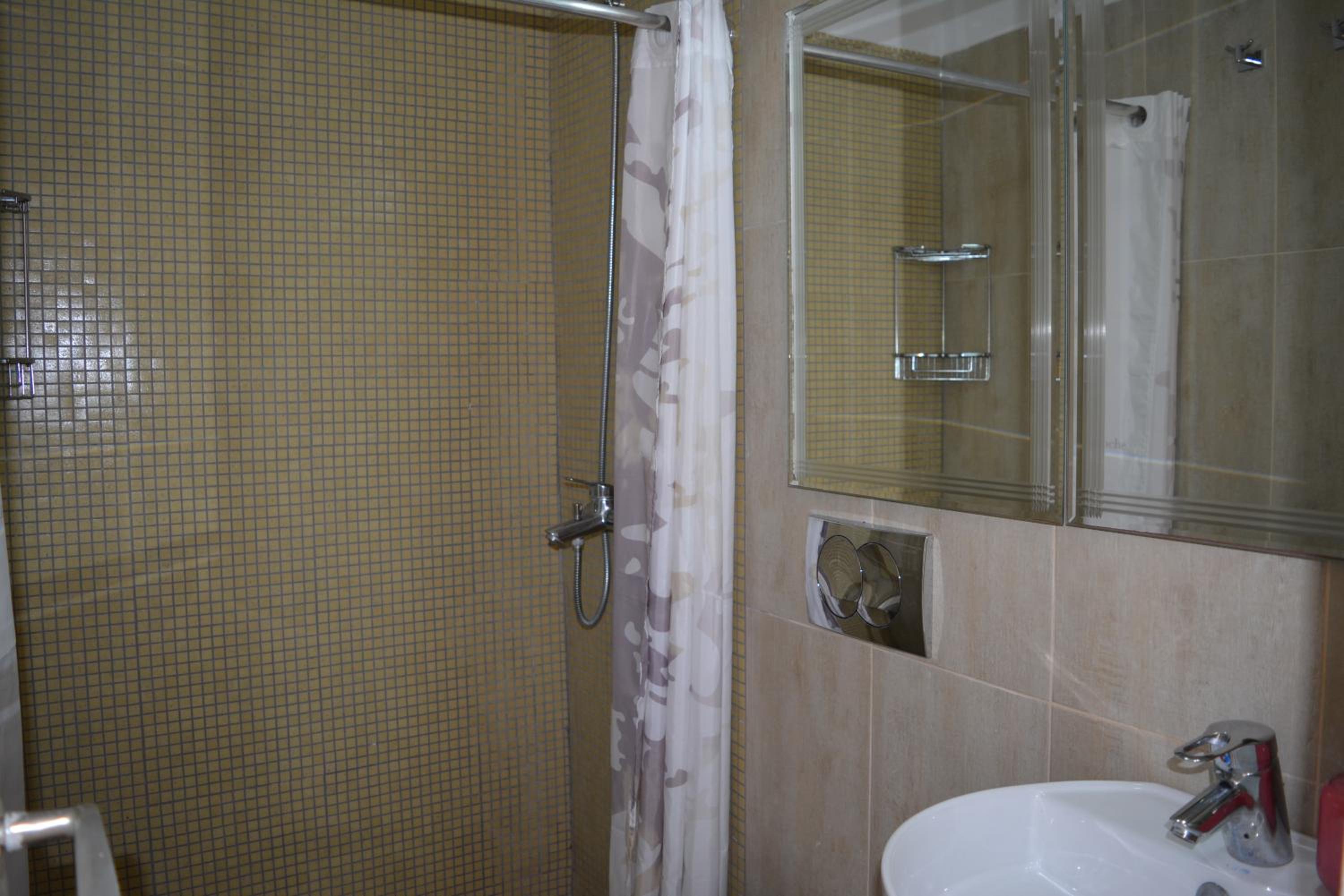 Double Room - Ground Floor photo 2