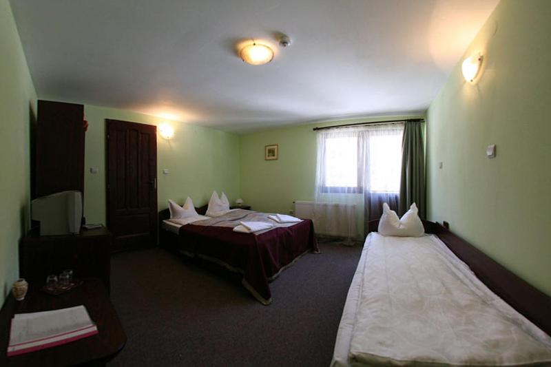 Triple Room - Photo 1