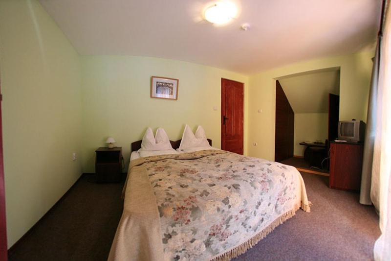 Double Room - Photo 4