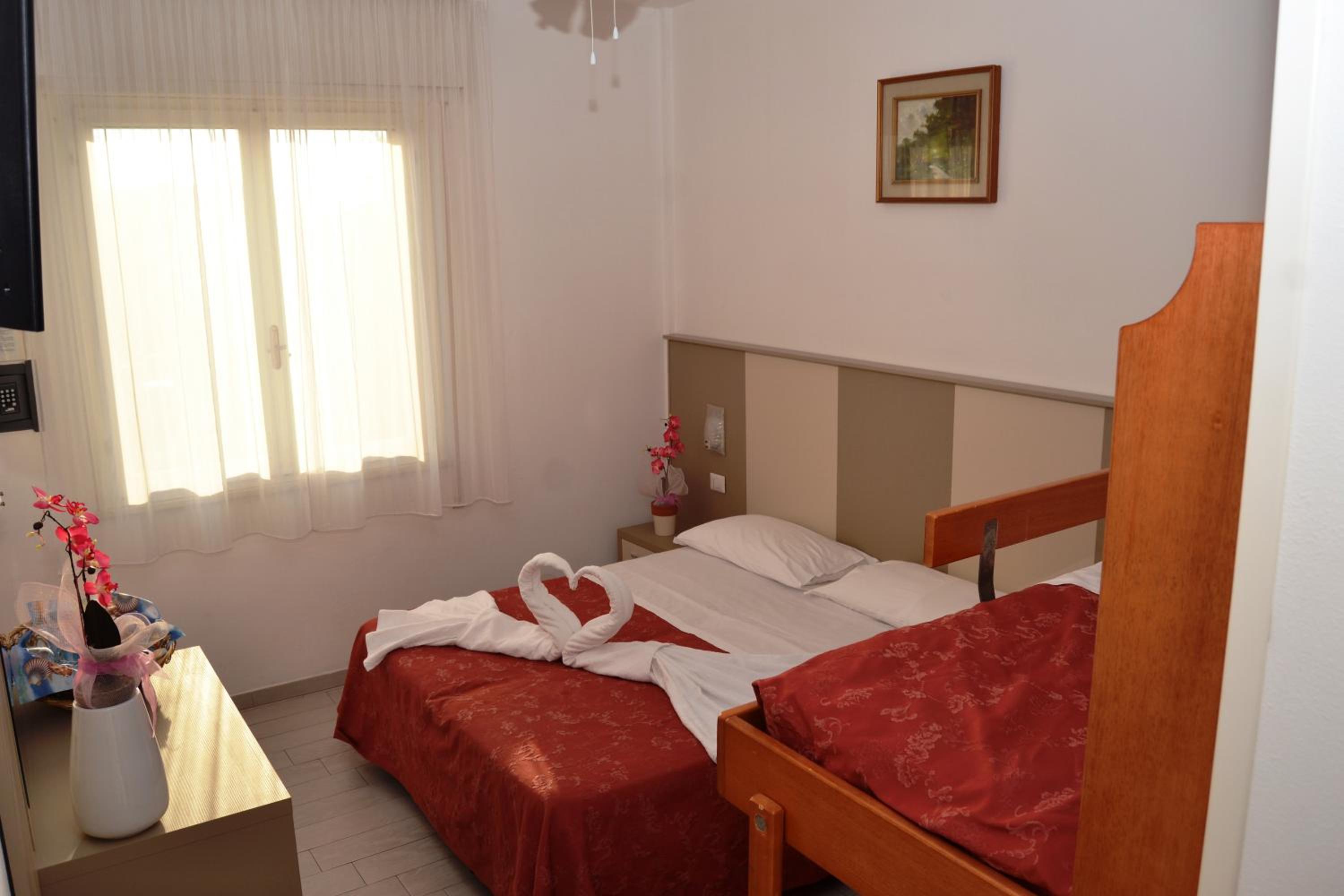 Triple Room with Balcony photo 1