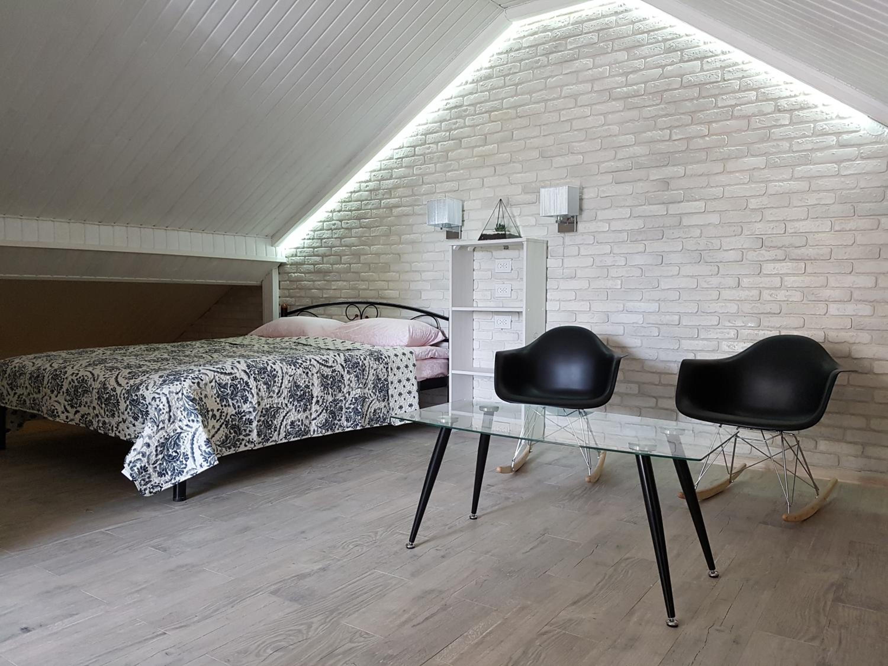 Large Double Room photo 2