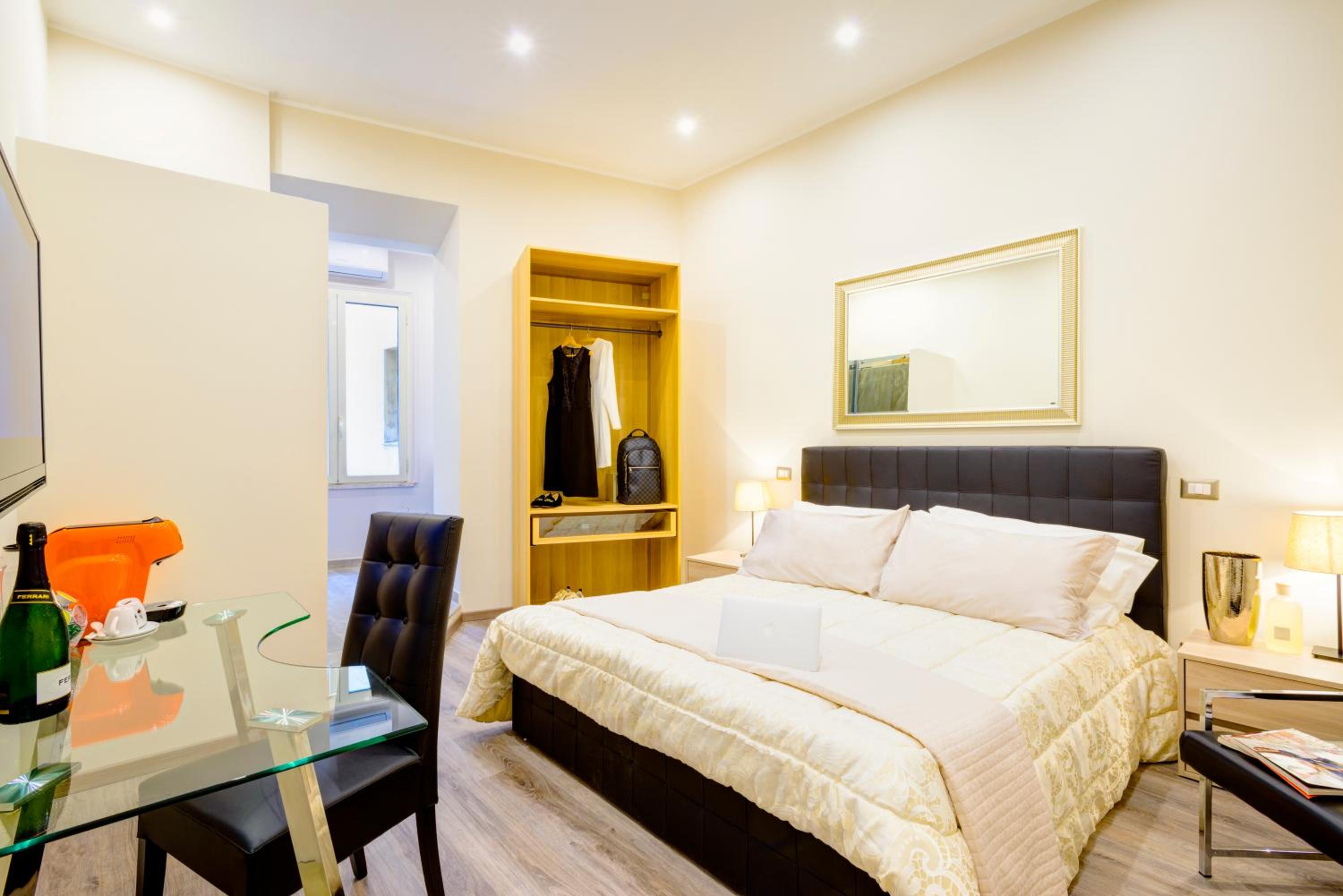 King Room