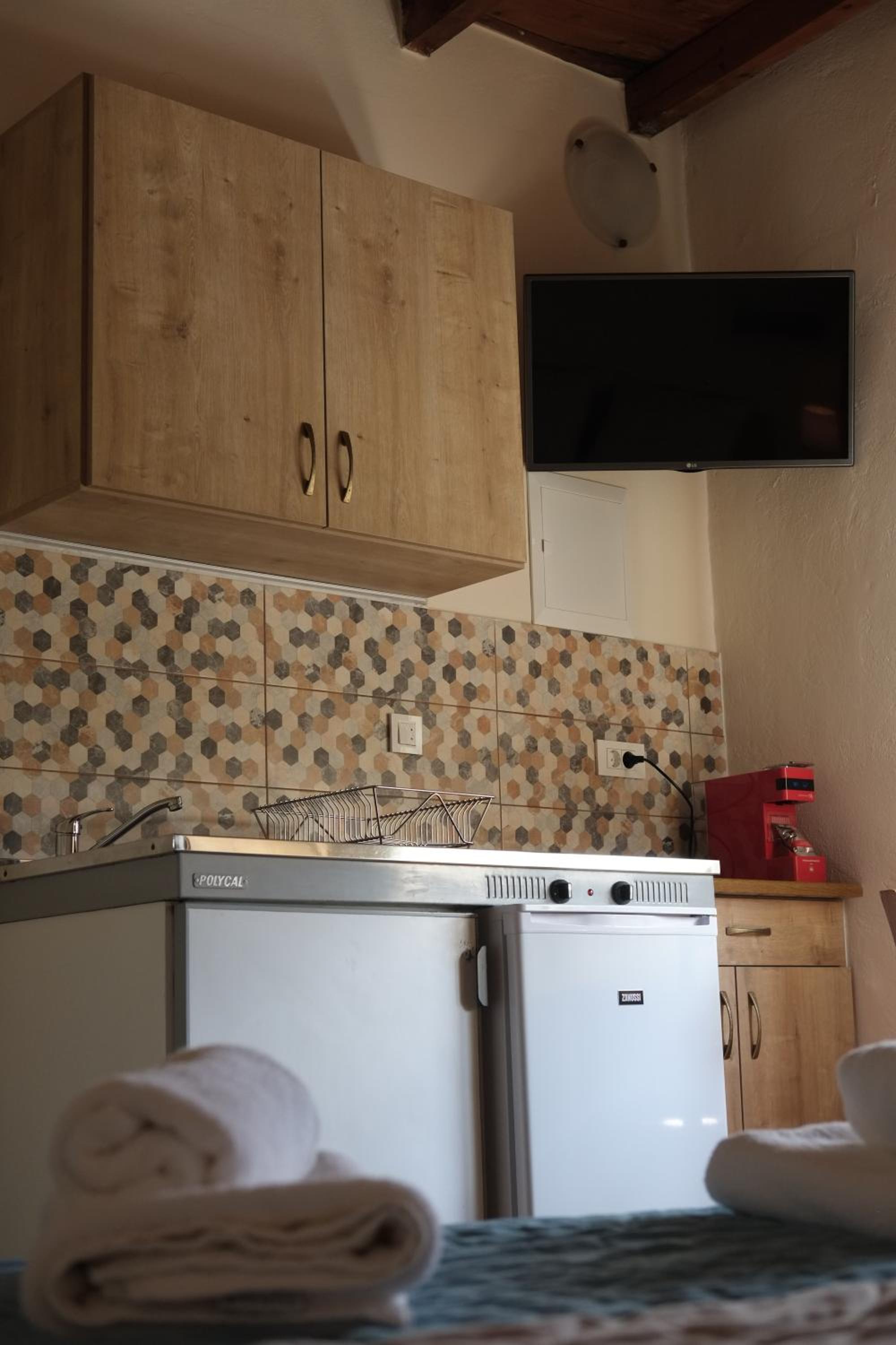 Studio with Private Balcony and Sea View - Photo 35
