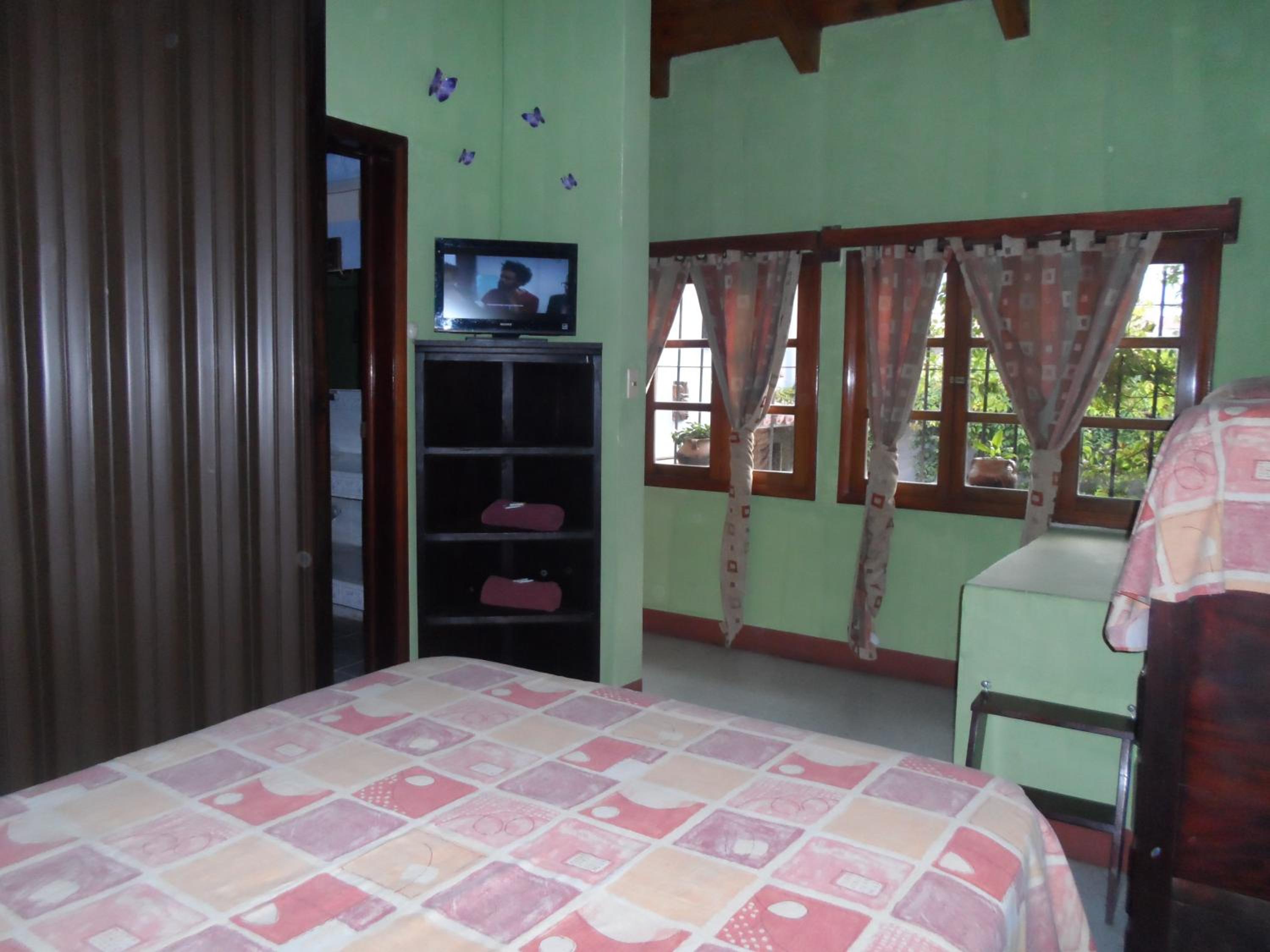 Twin Room with Shared Bathroom photo 1