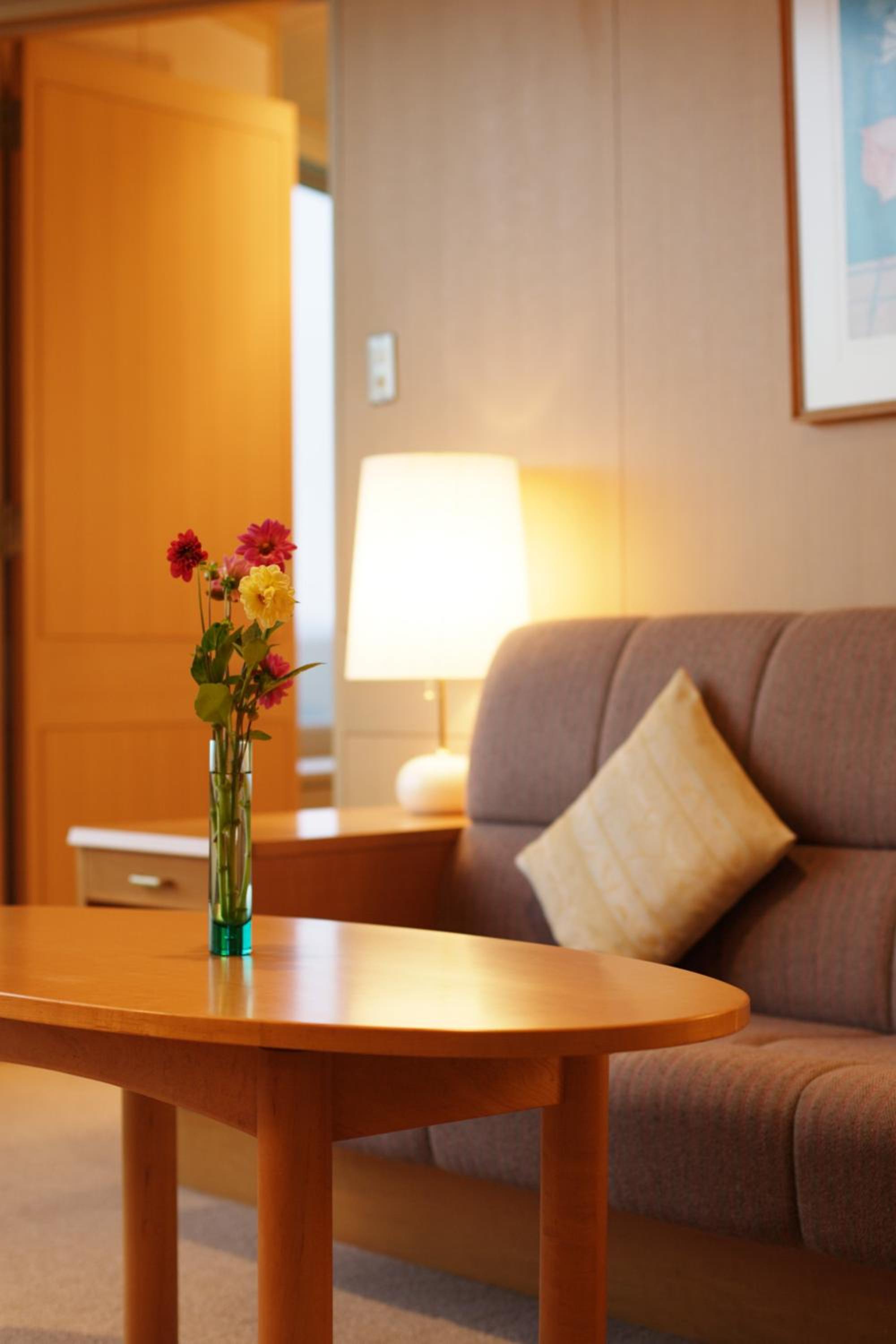 Corner Suite - Non-Smoking - Photo 5