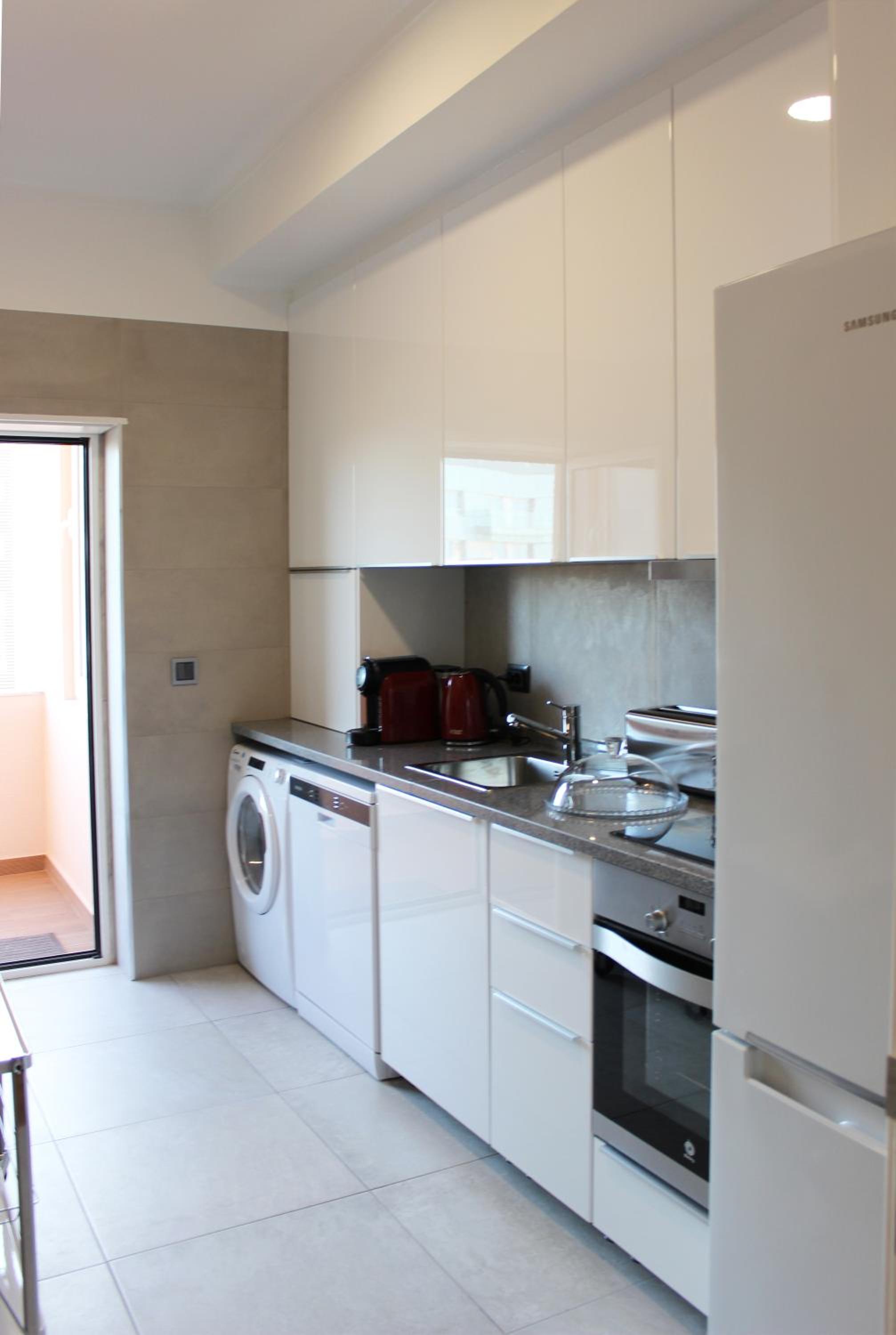 Apartment with Balcony - 5th floor - Photo 17