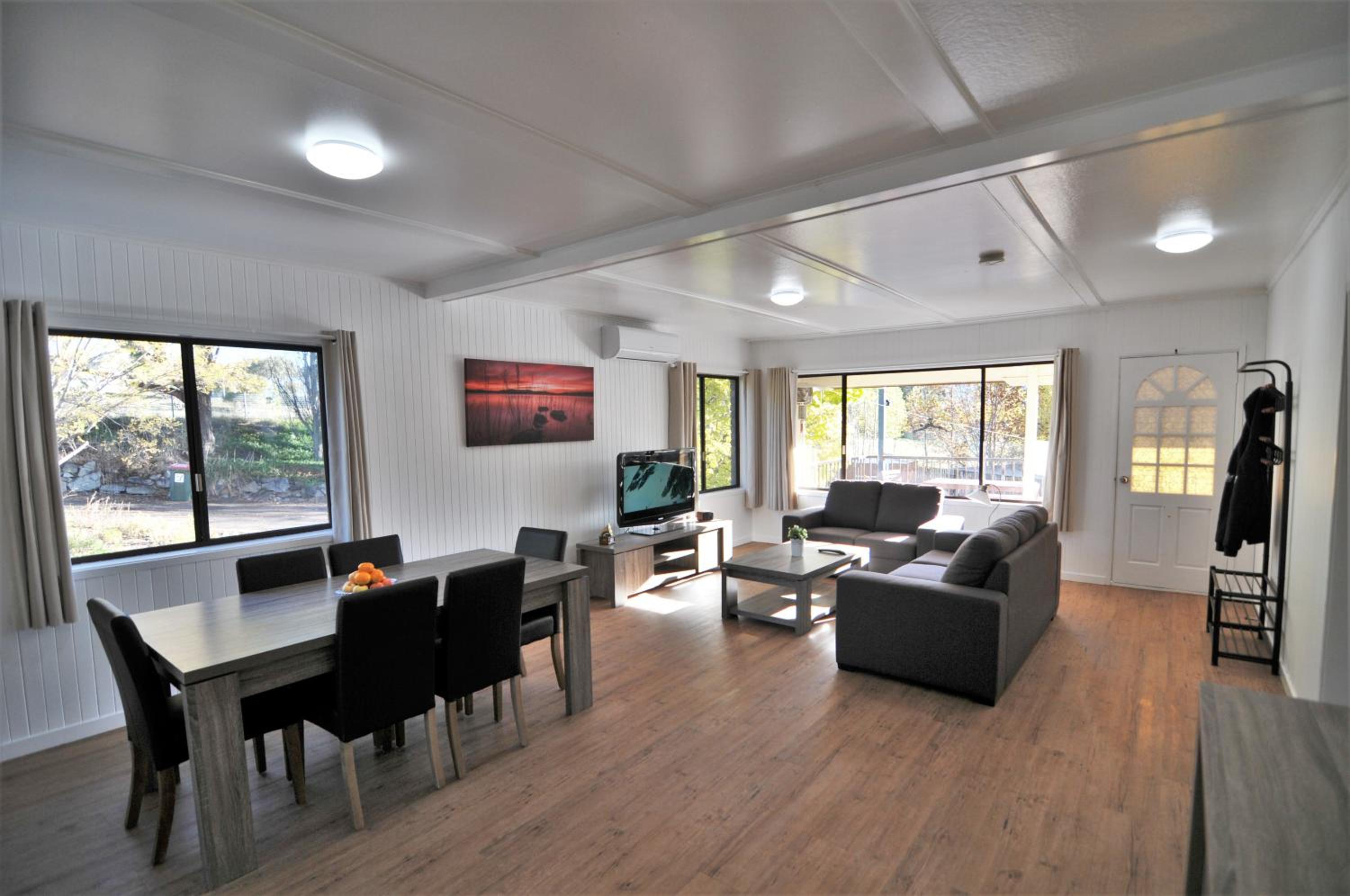 Four-Bedroom House - Leski House photo 1