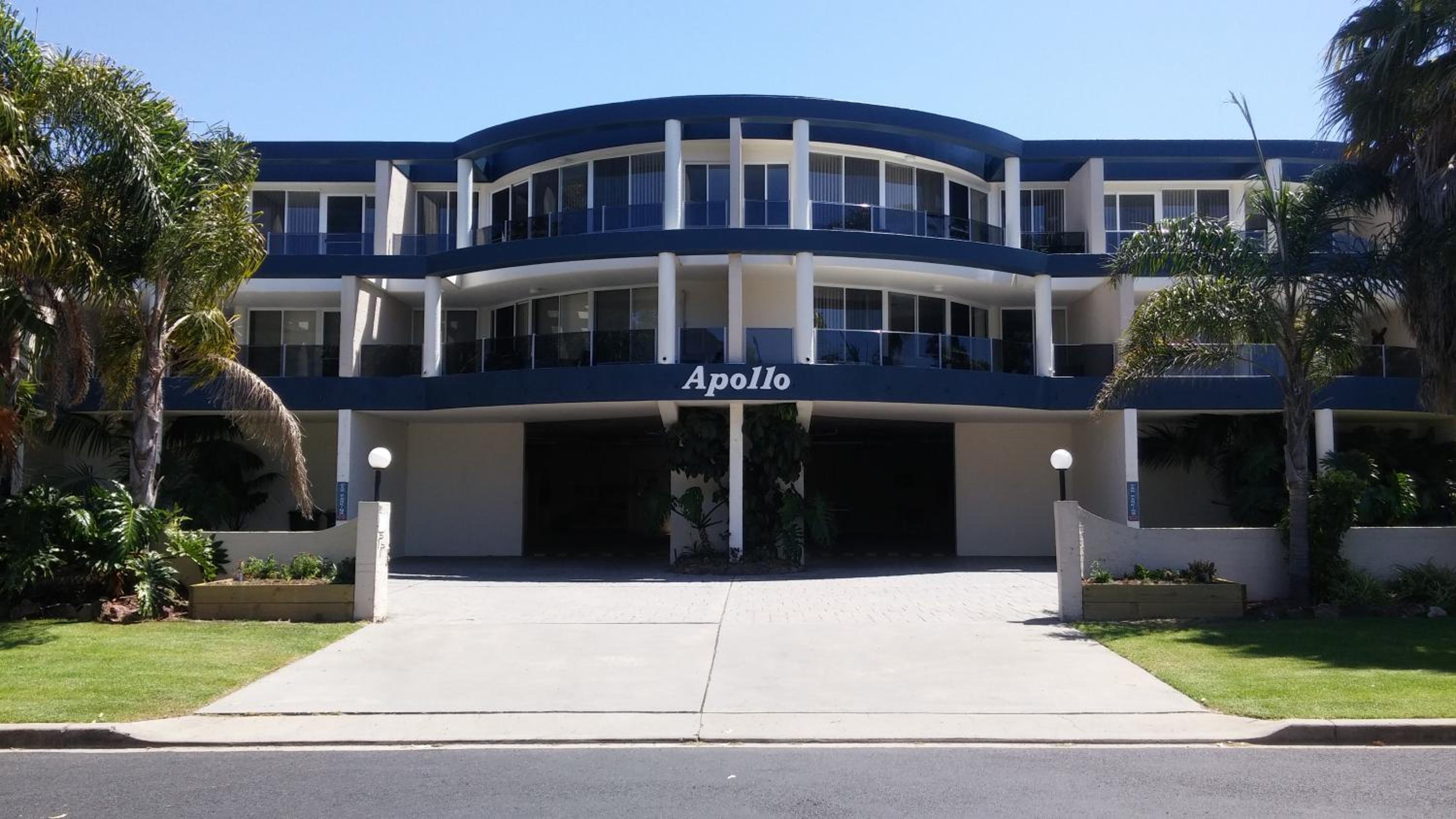Two-Bedroom Apartment (2 Adults) - 7 Night Minimum photo 3