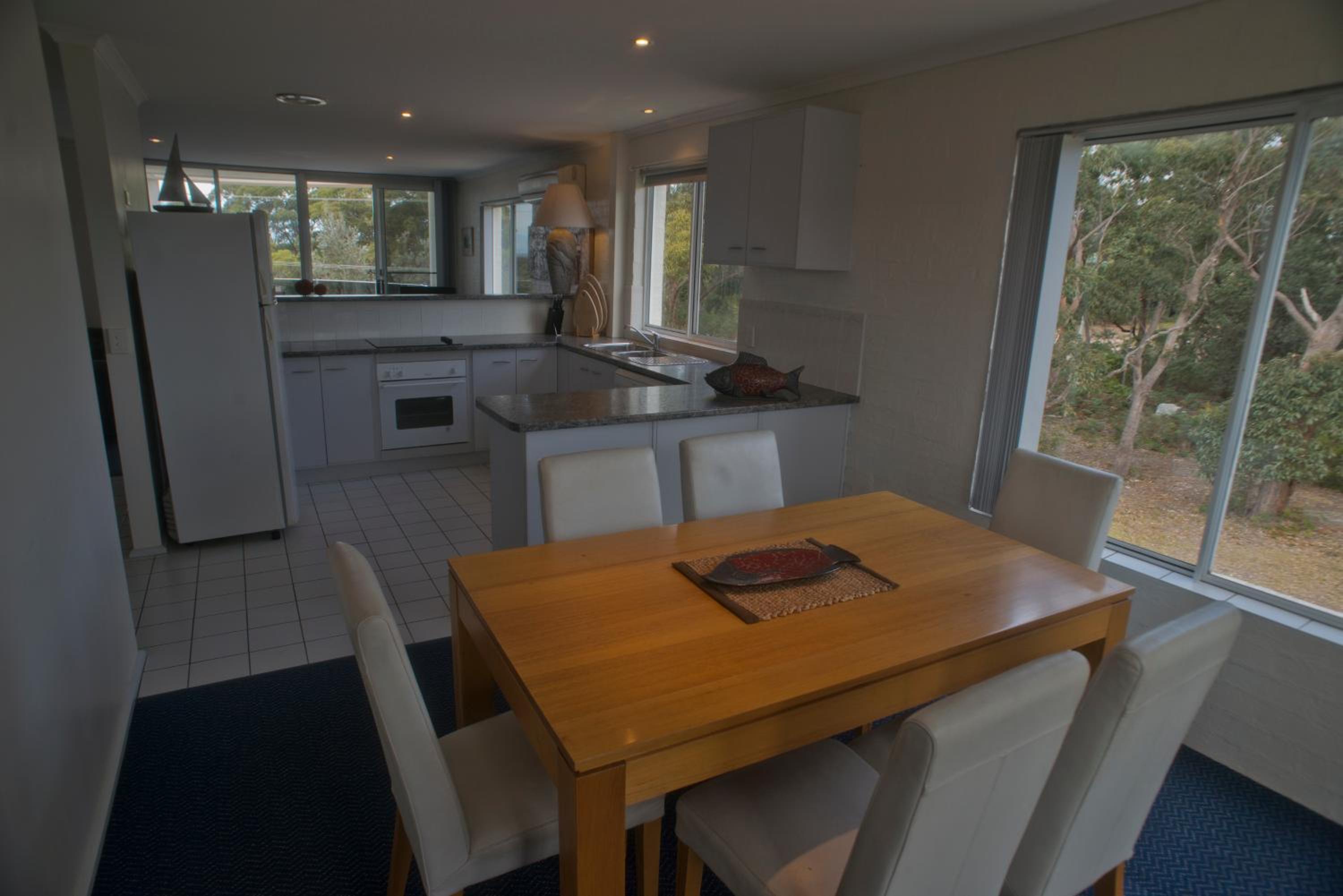 Two Bedroom Apartment - 3 night minimum stay photo 2