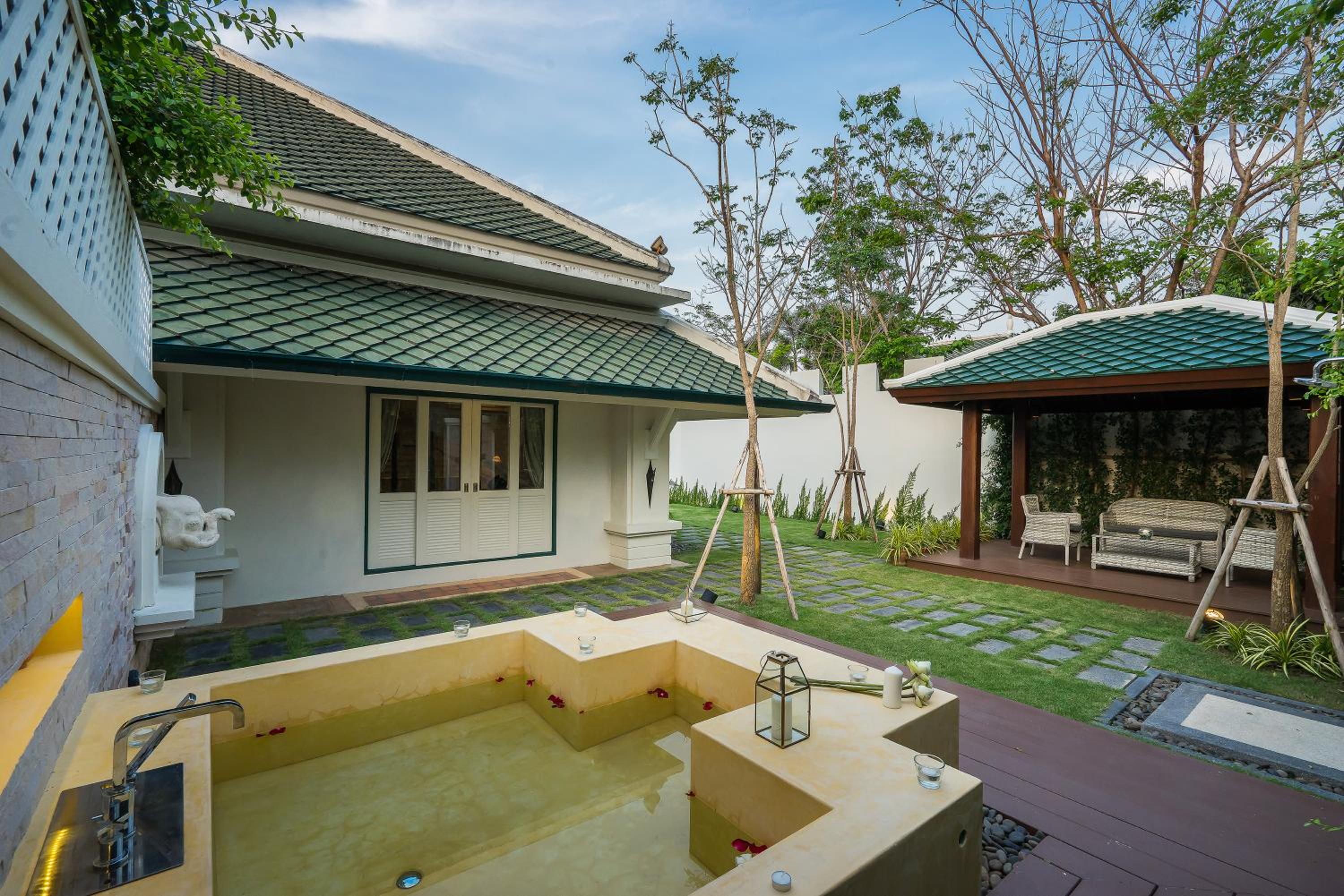 Courtyard Villa - Photo 3