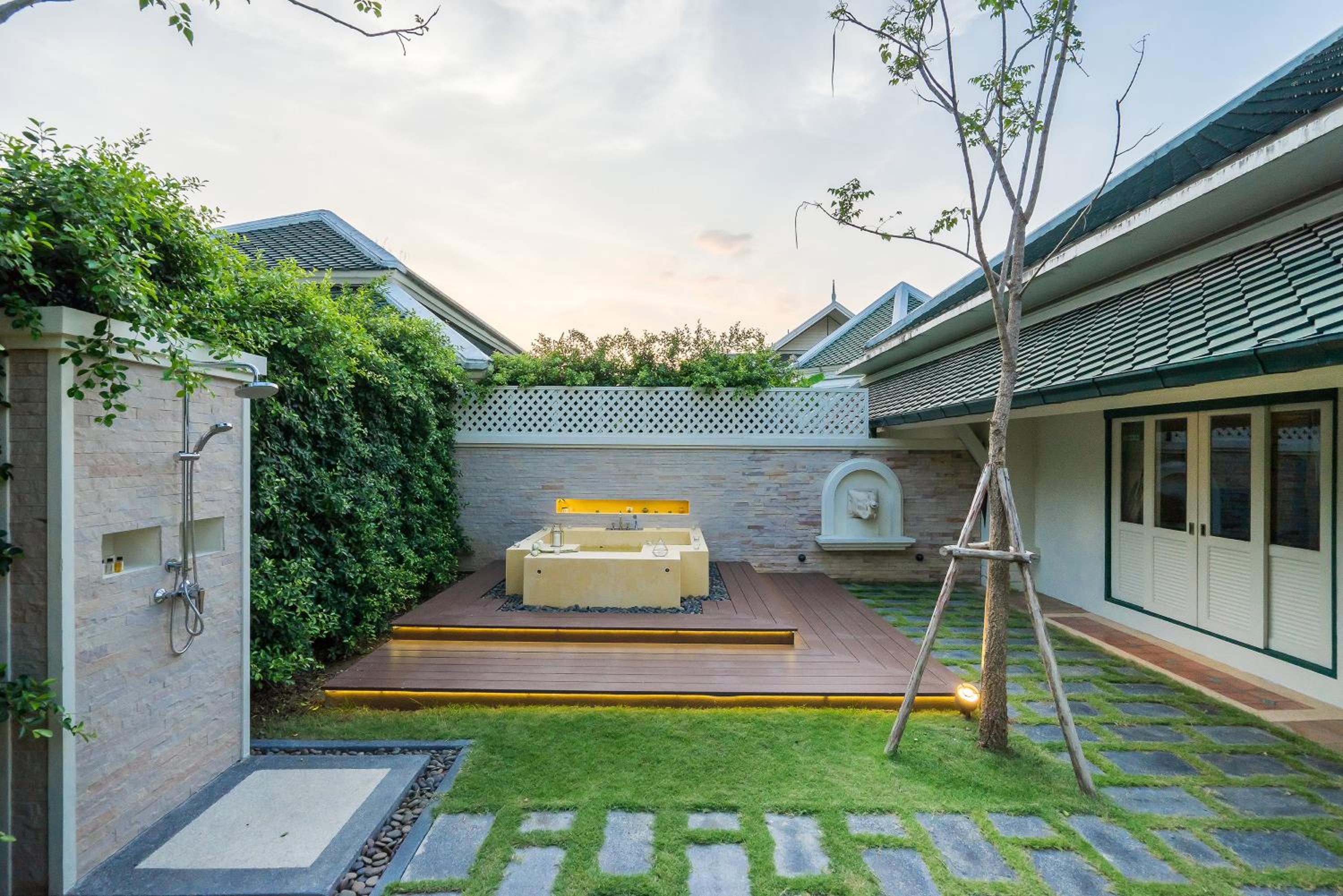 Courtyard Villa - Photo 9