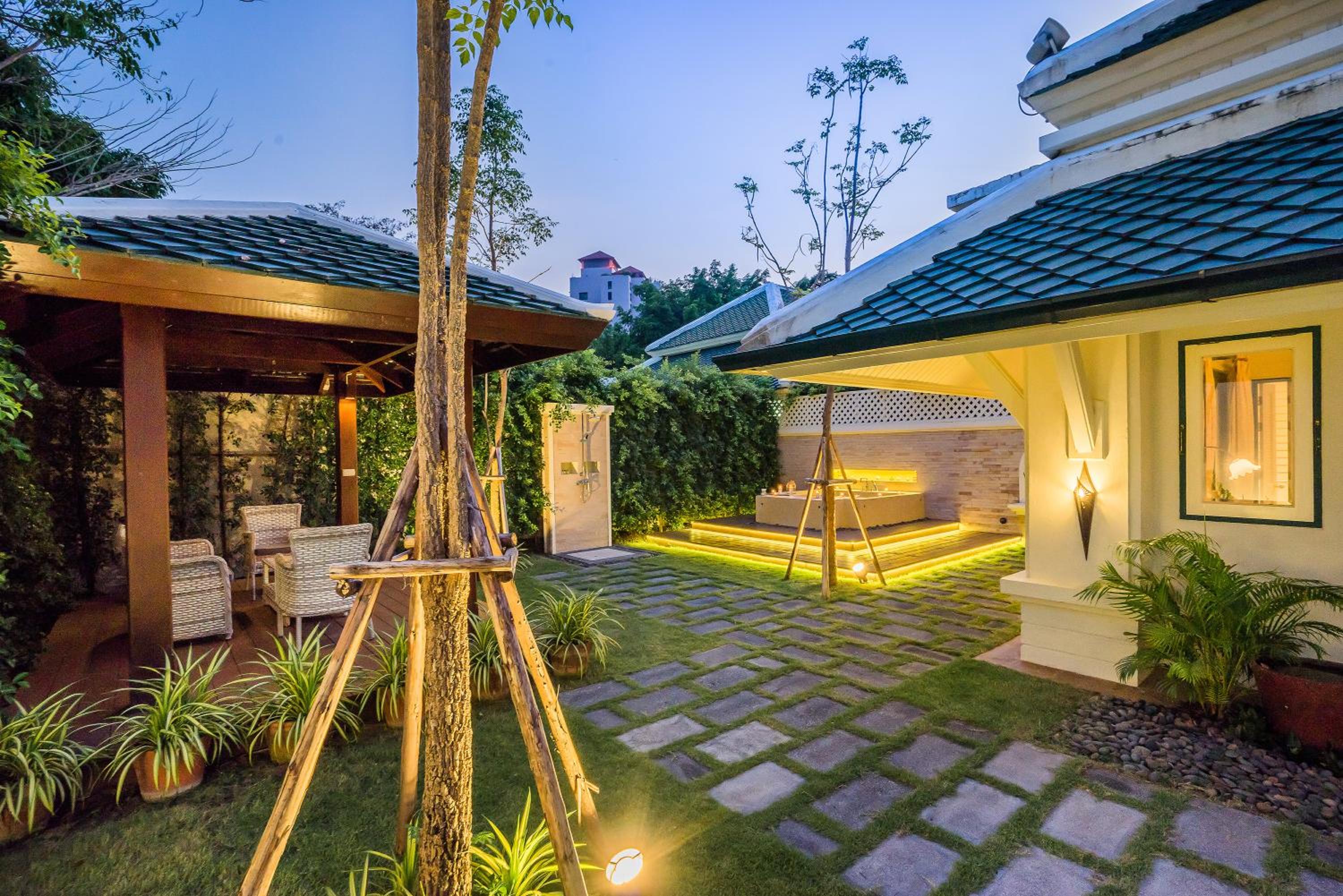 Courtyard Villa - Photo 7