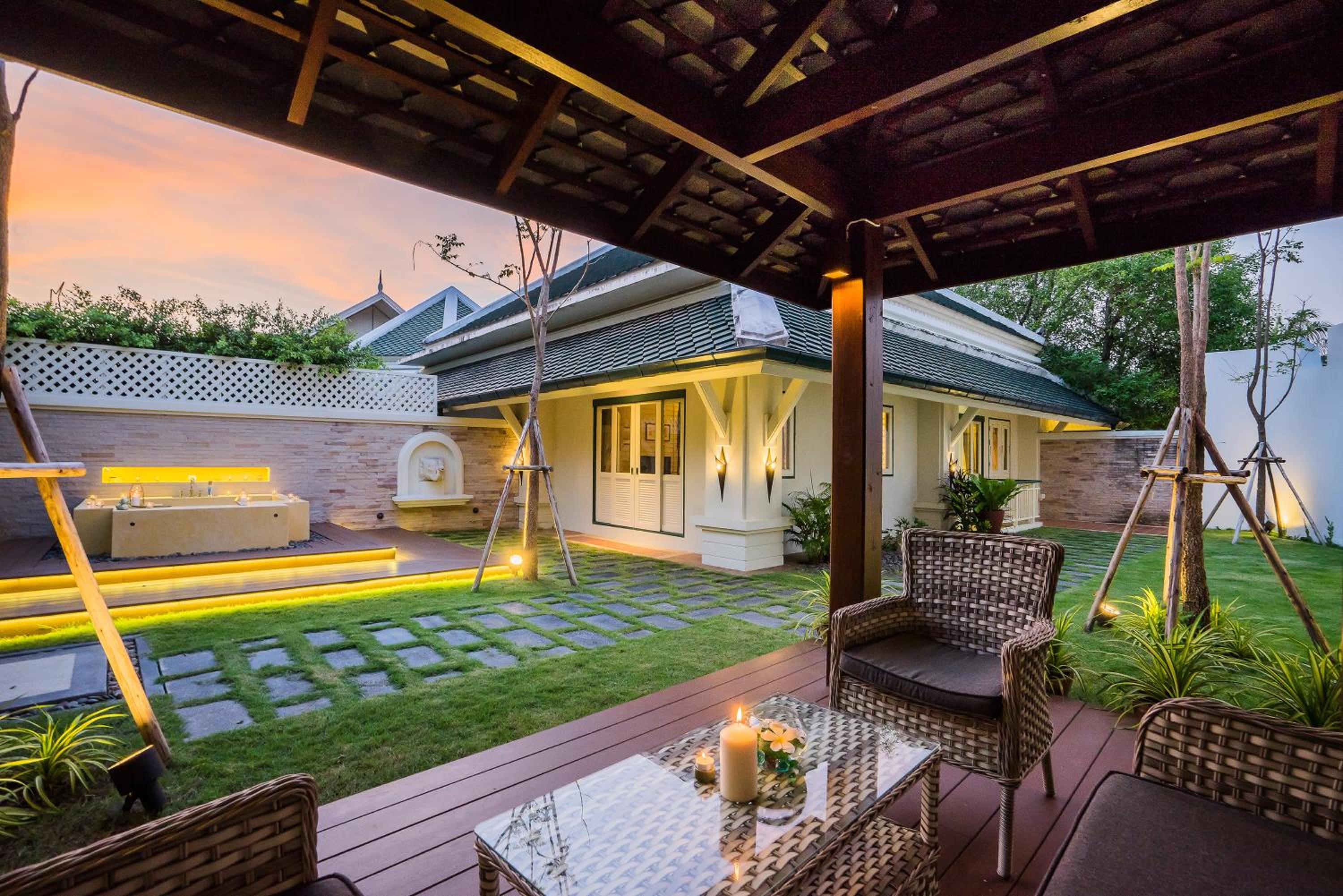 Courtyard Villa - Photo 8