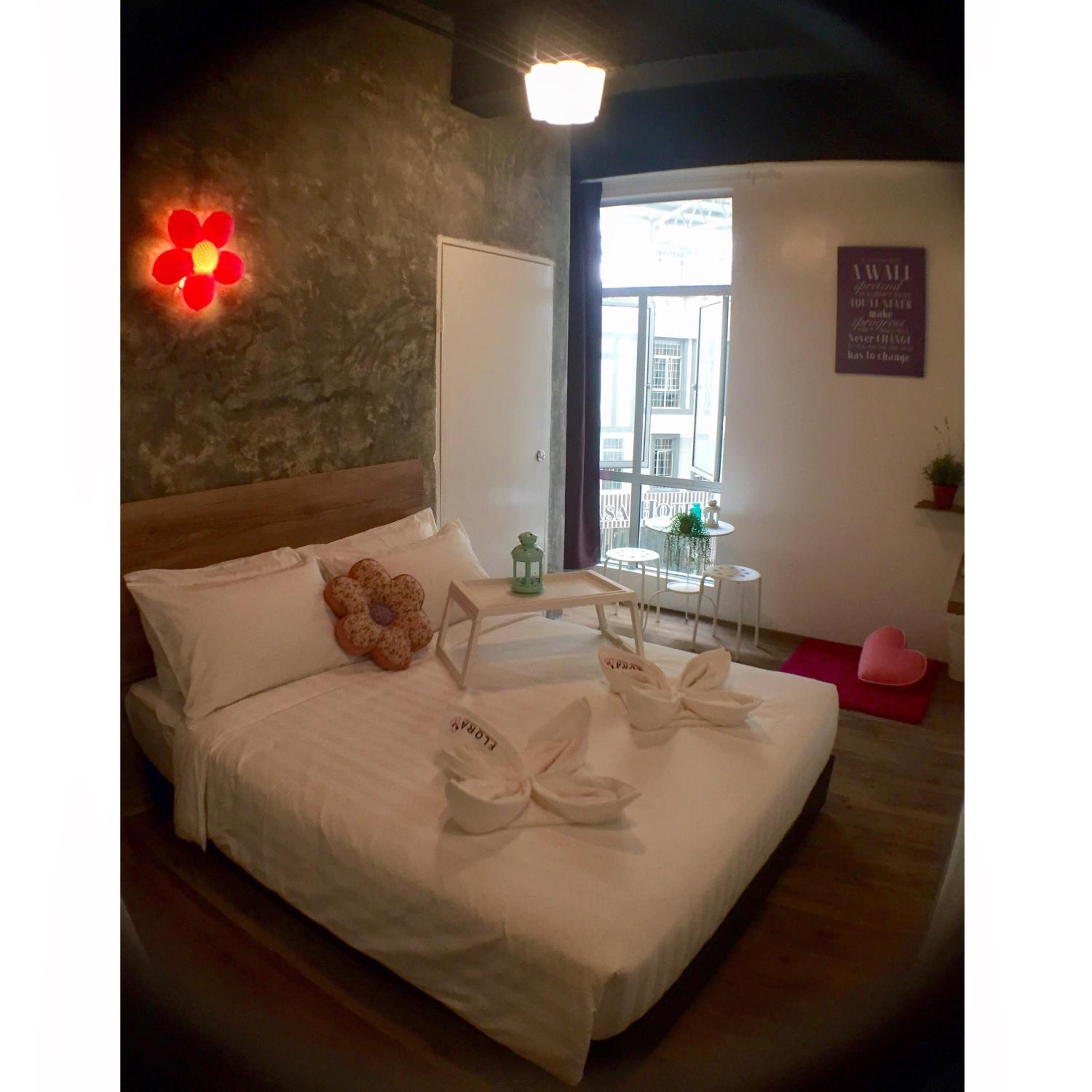 Deluxe Queen Room - Photo 15