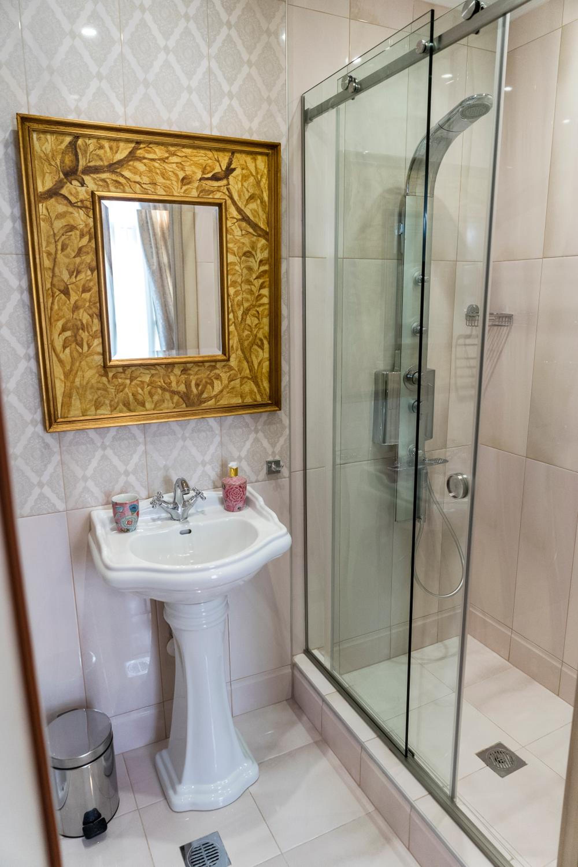 Superior Double Room - Photo 10