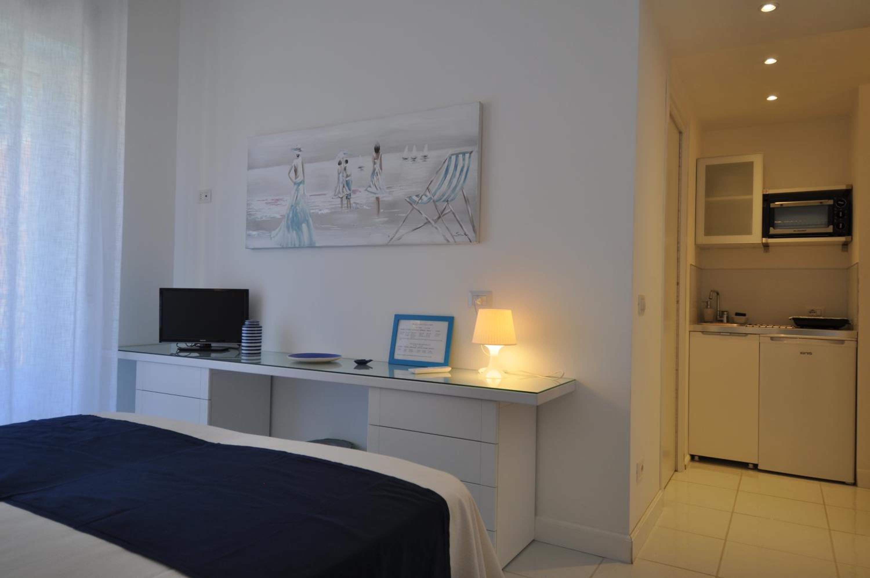 One-Bedroom House photo 3