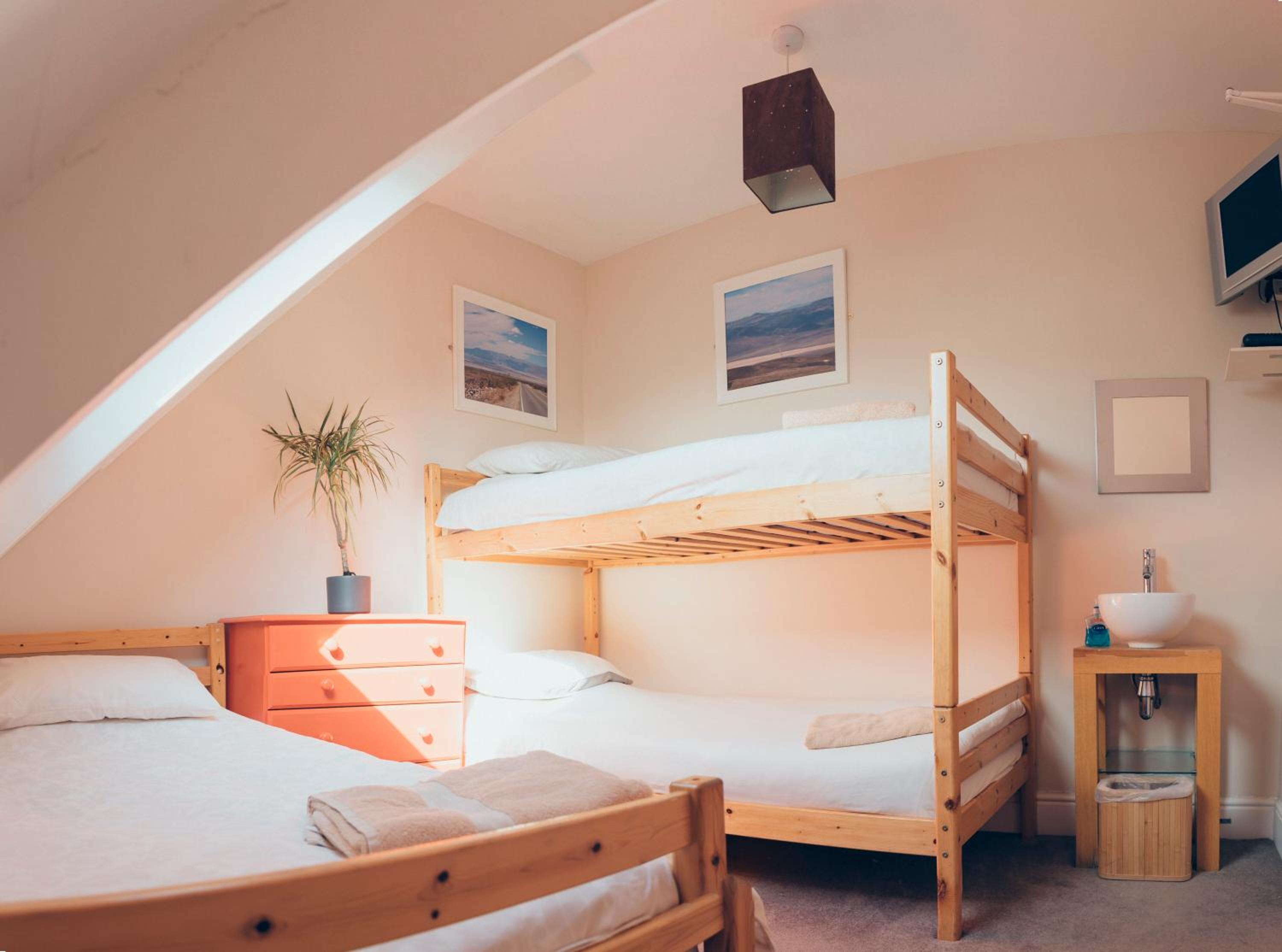 Triple Room with Shared Bathroom photo 1