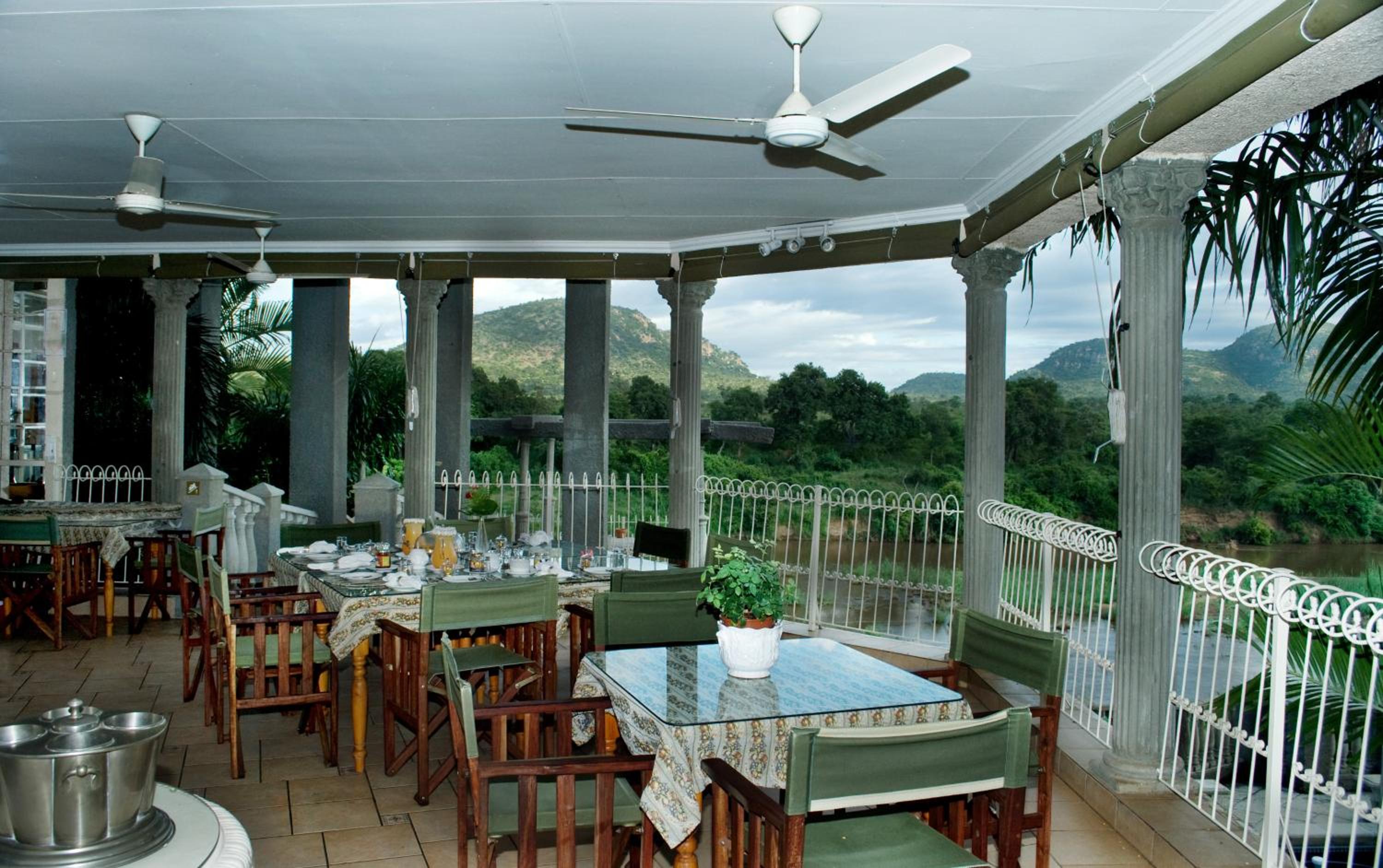 Executive Luxury Twin Room - Photo 2