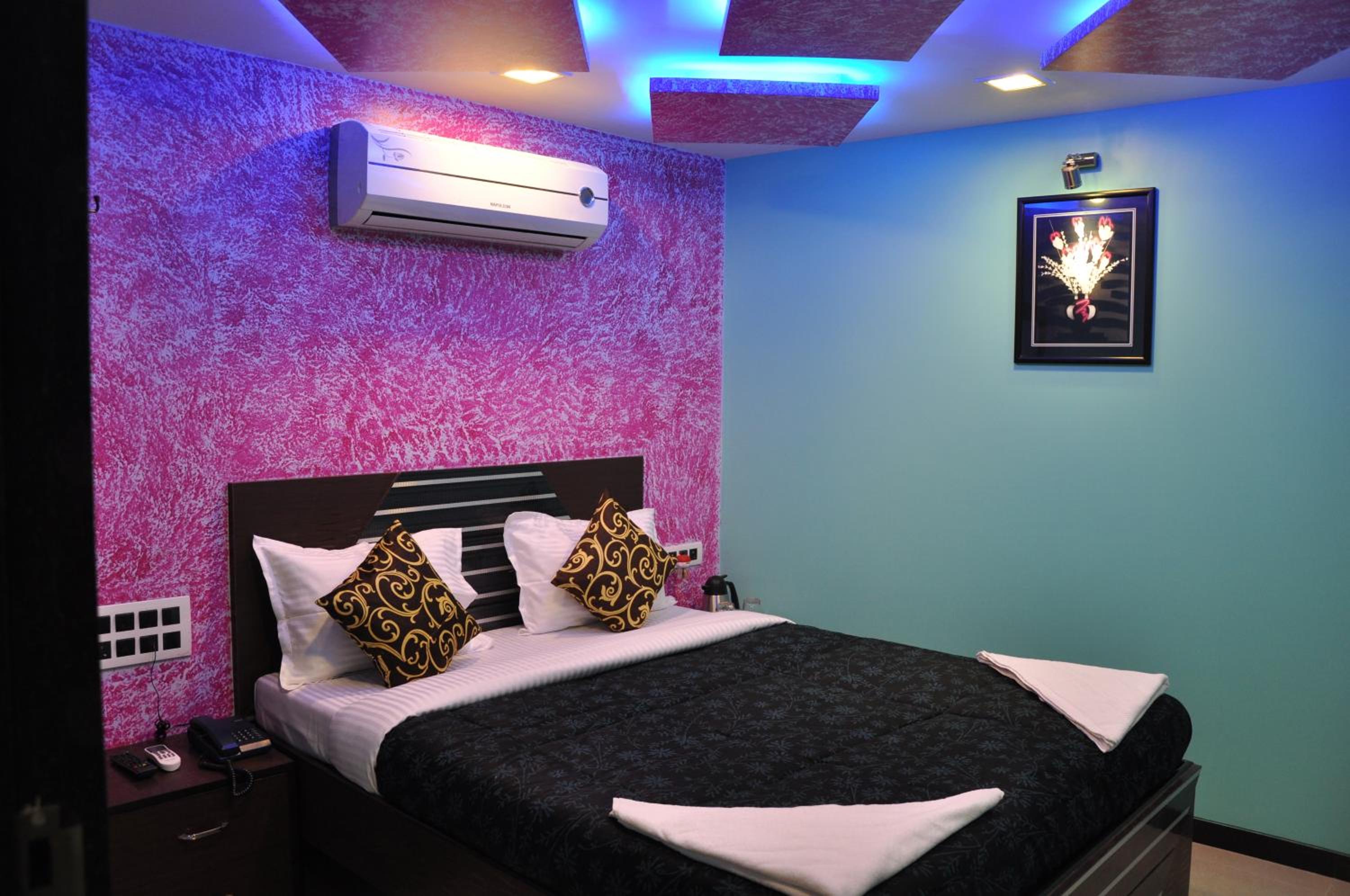 Deluxe Double or Twin Room - Photo 3