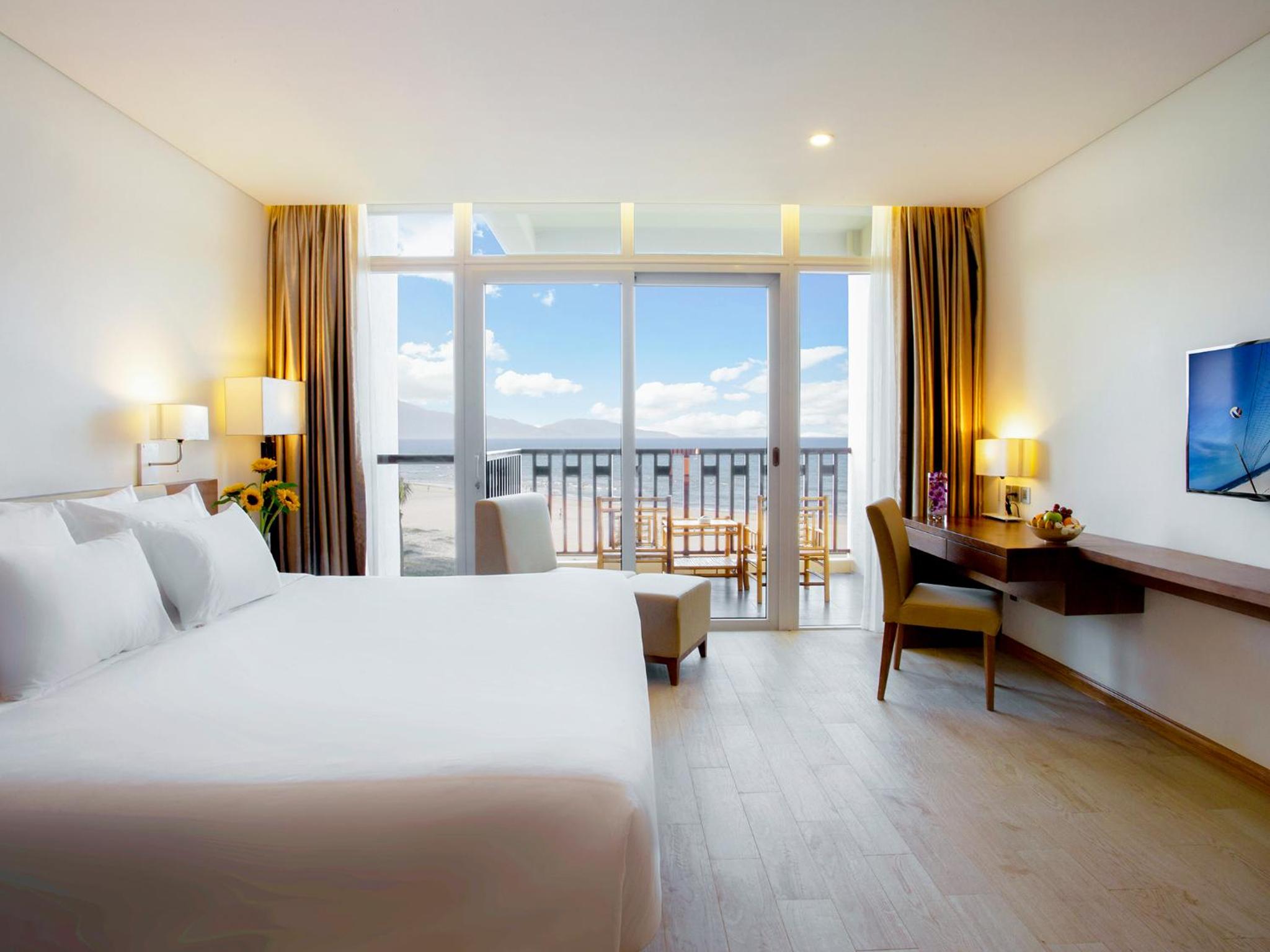 Premium Deluxe Double Room with Balcony - Ocean View - Photo 1