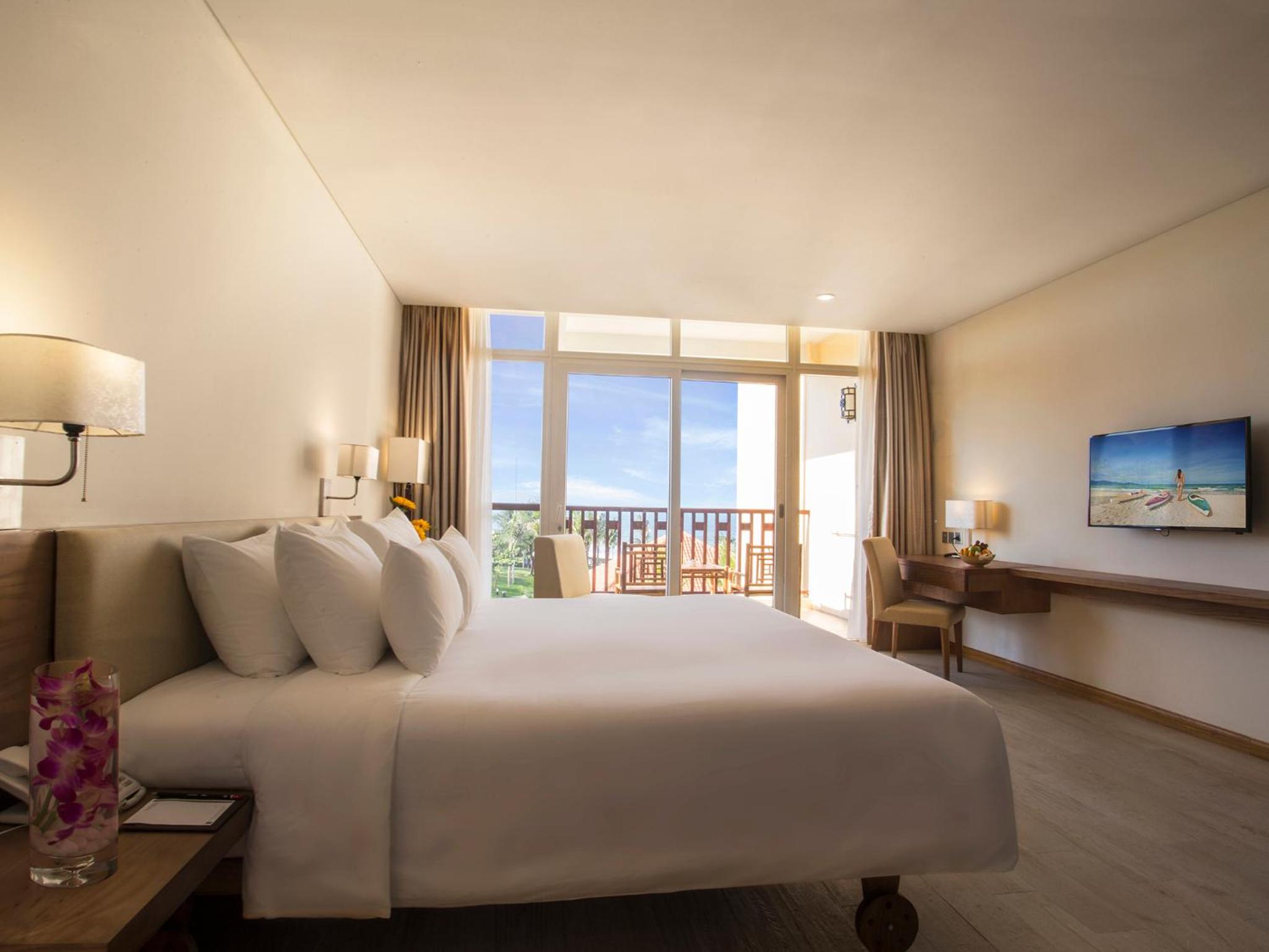 Premium Deluxe Double Room with Balcony - Garden View - Photo 1