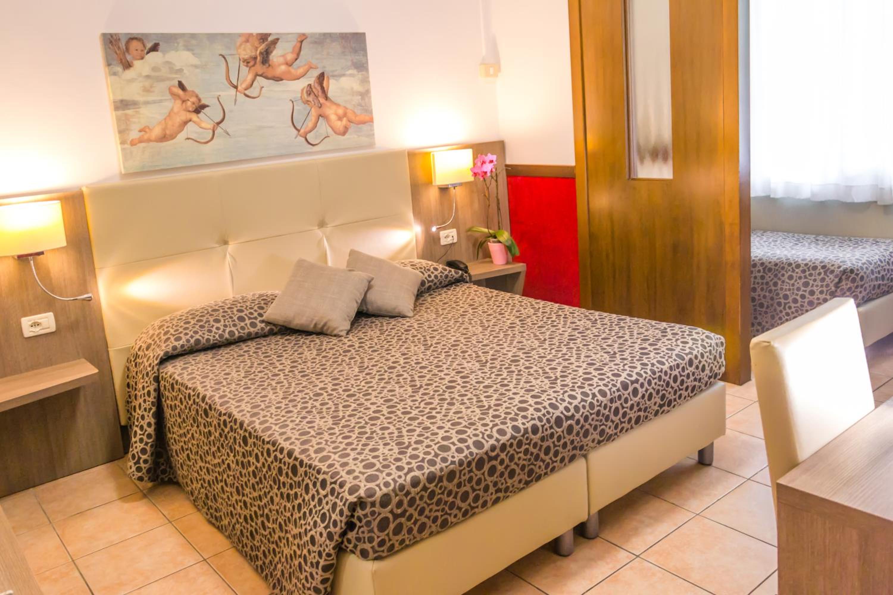 Triple Room - Photo 1