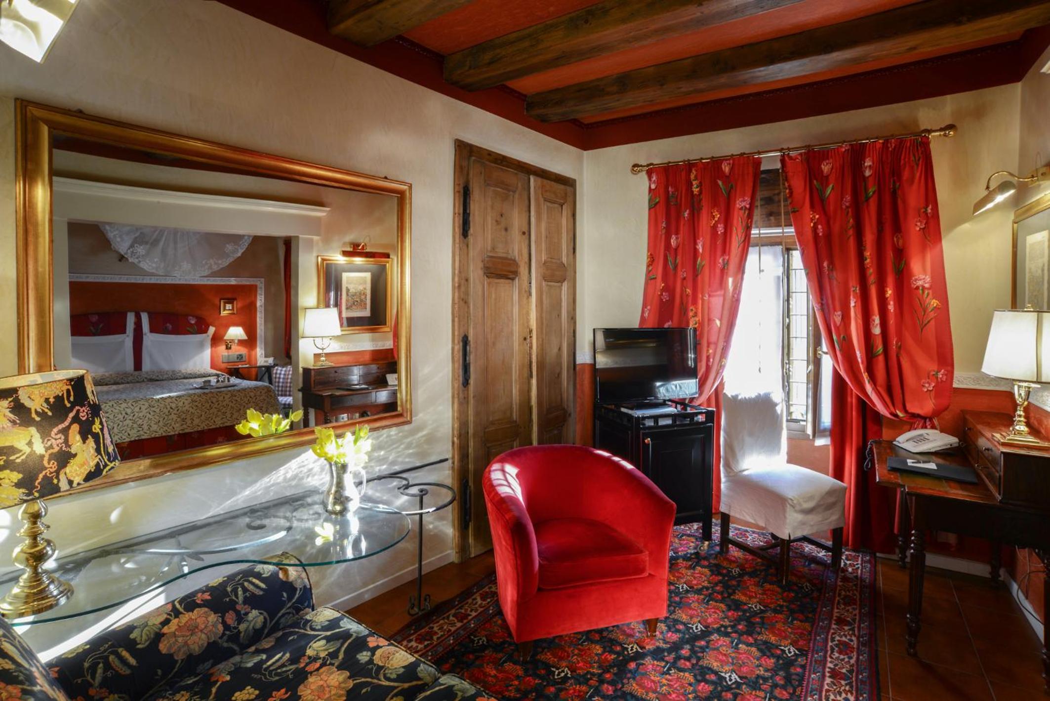 Junior Suite thumbnail 6