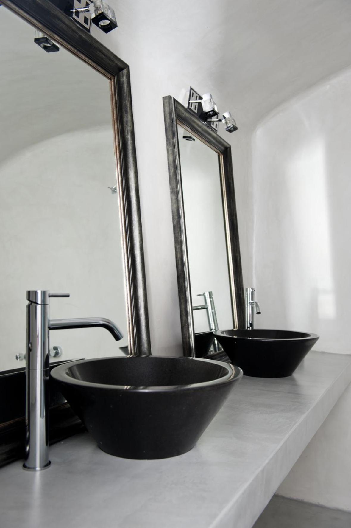 Studio with Spa Bath and Caldera View photo 3