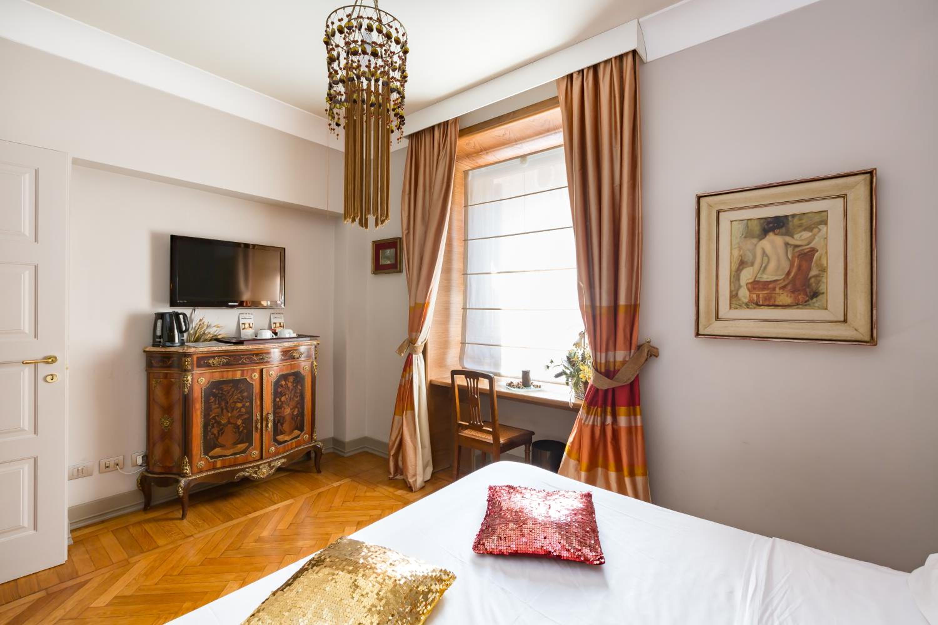 Standard Double Room photo 2