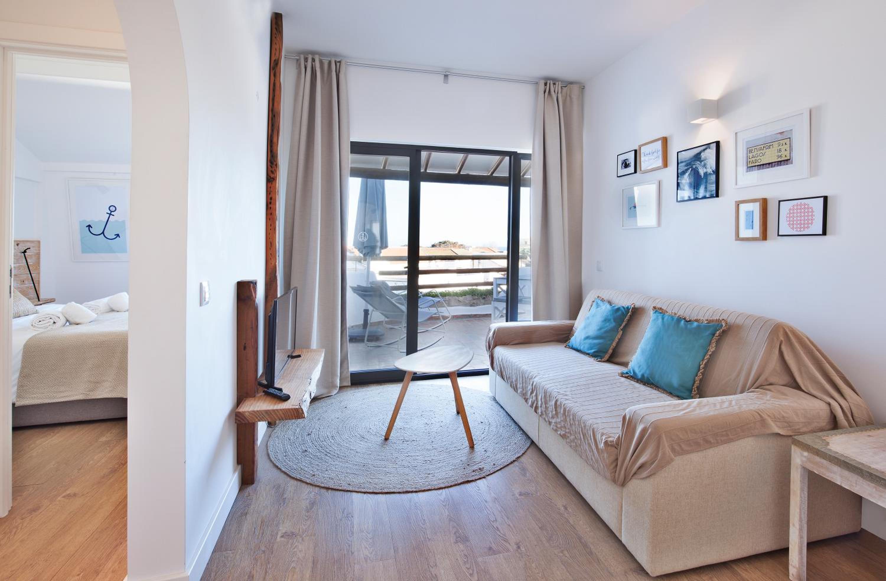 One-Bedroom Apartment with Sea View